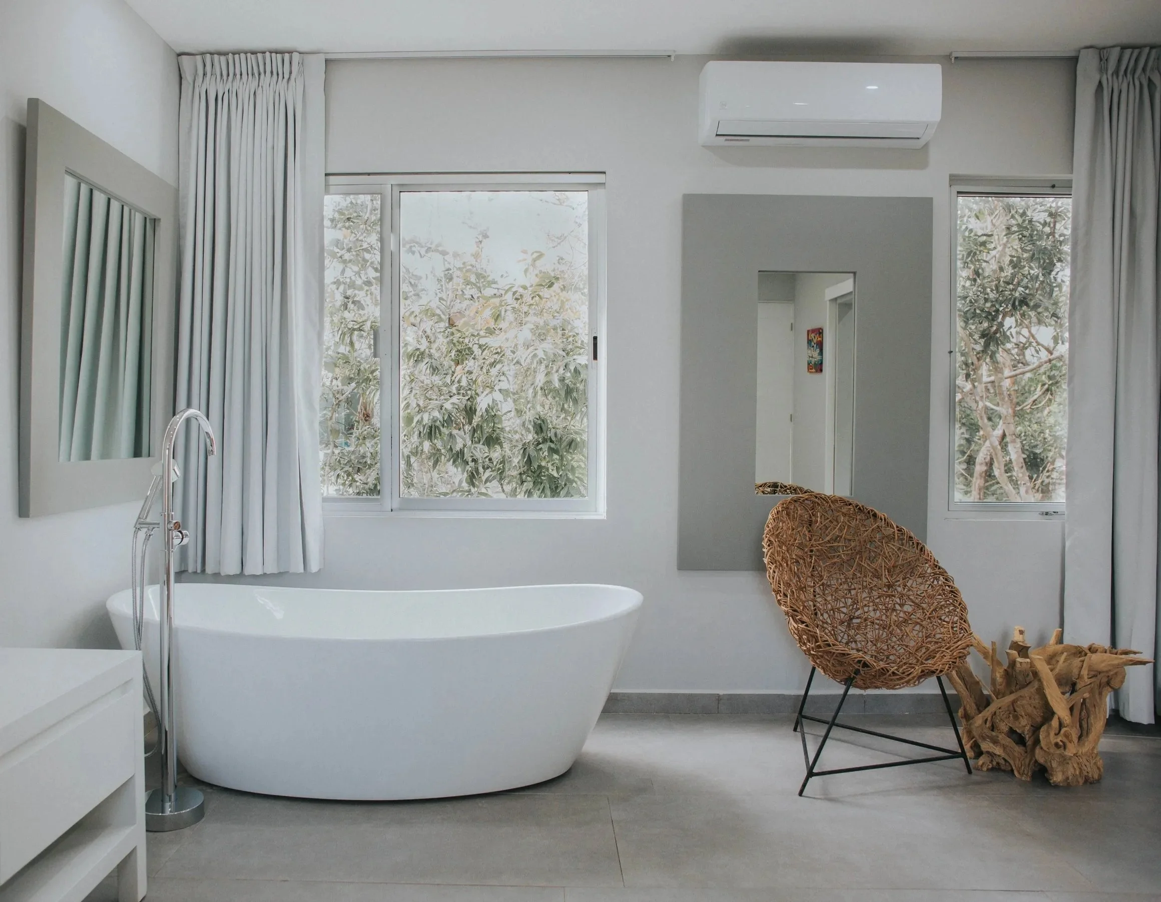 MASTER BATHROOM .jpg