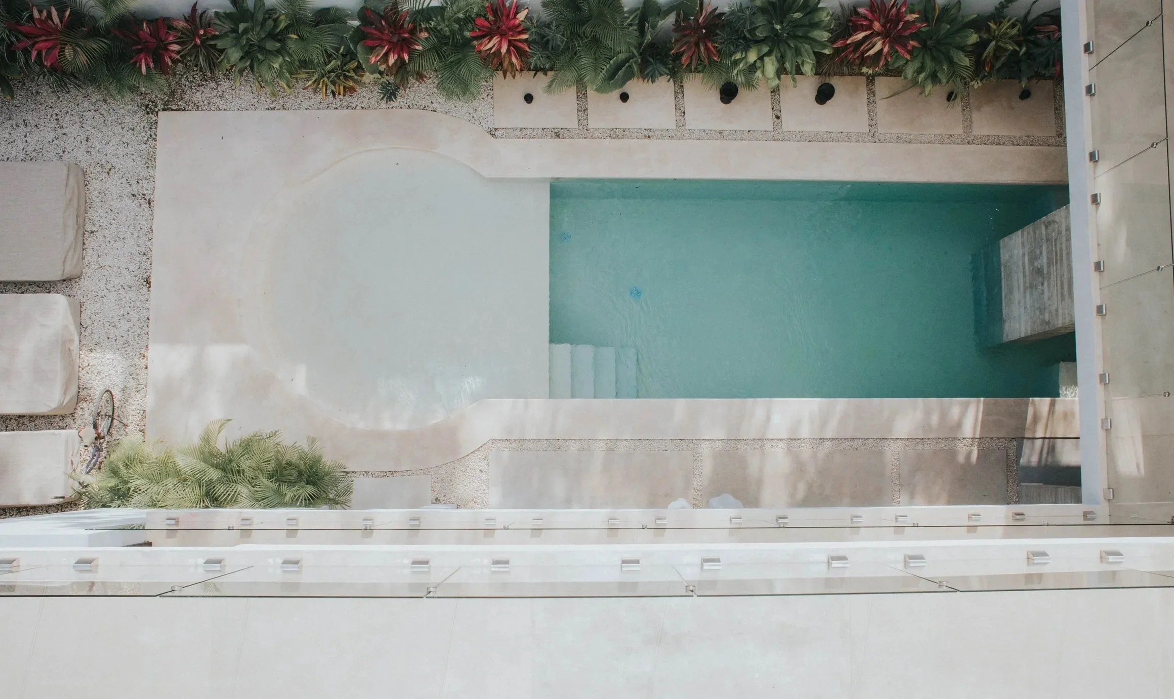TOP VIEW POOL.jpg