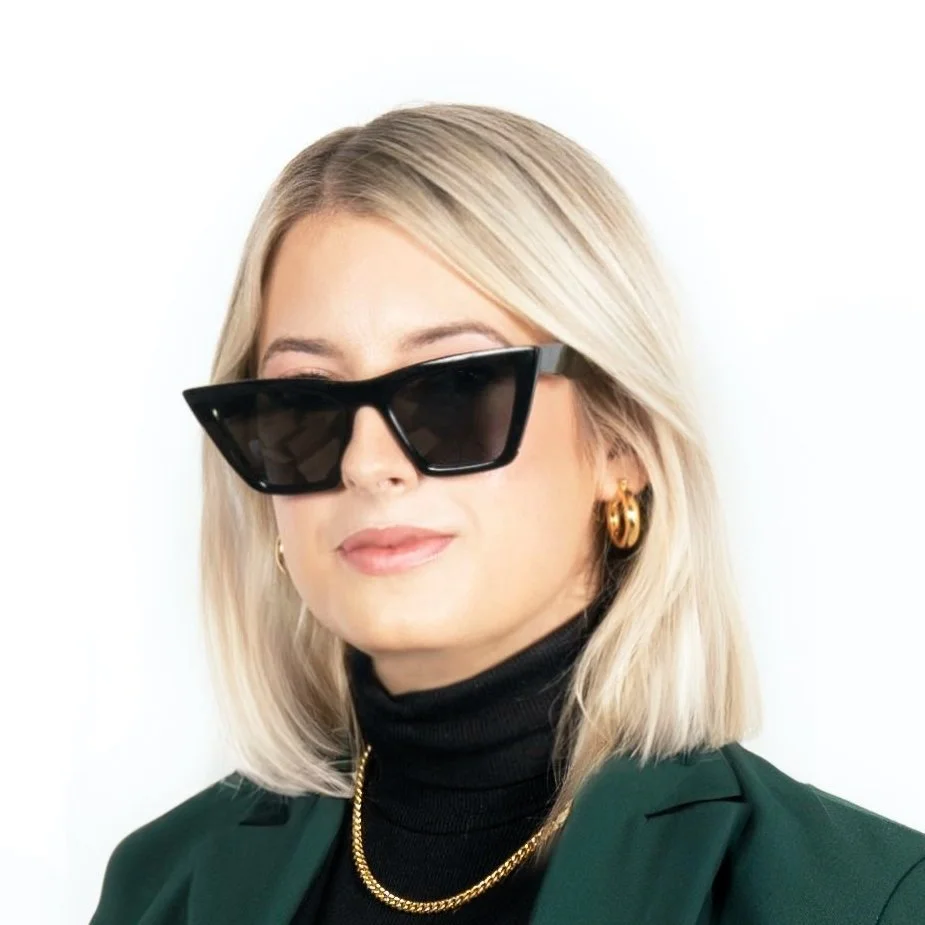 Rachel S Headshot.jpg