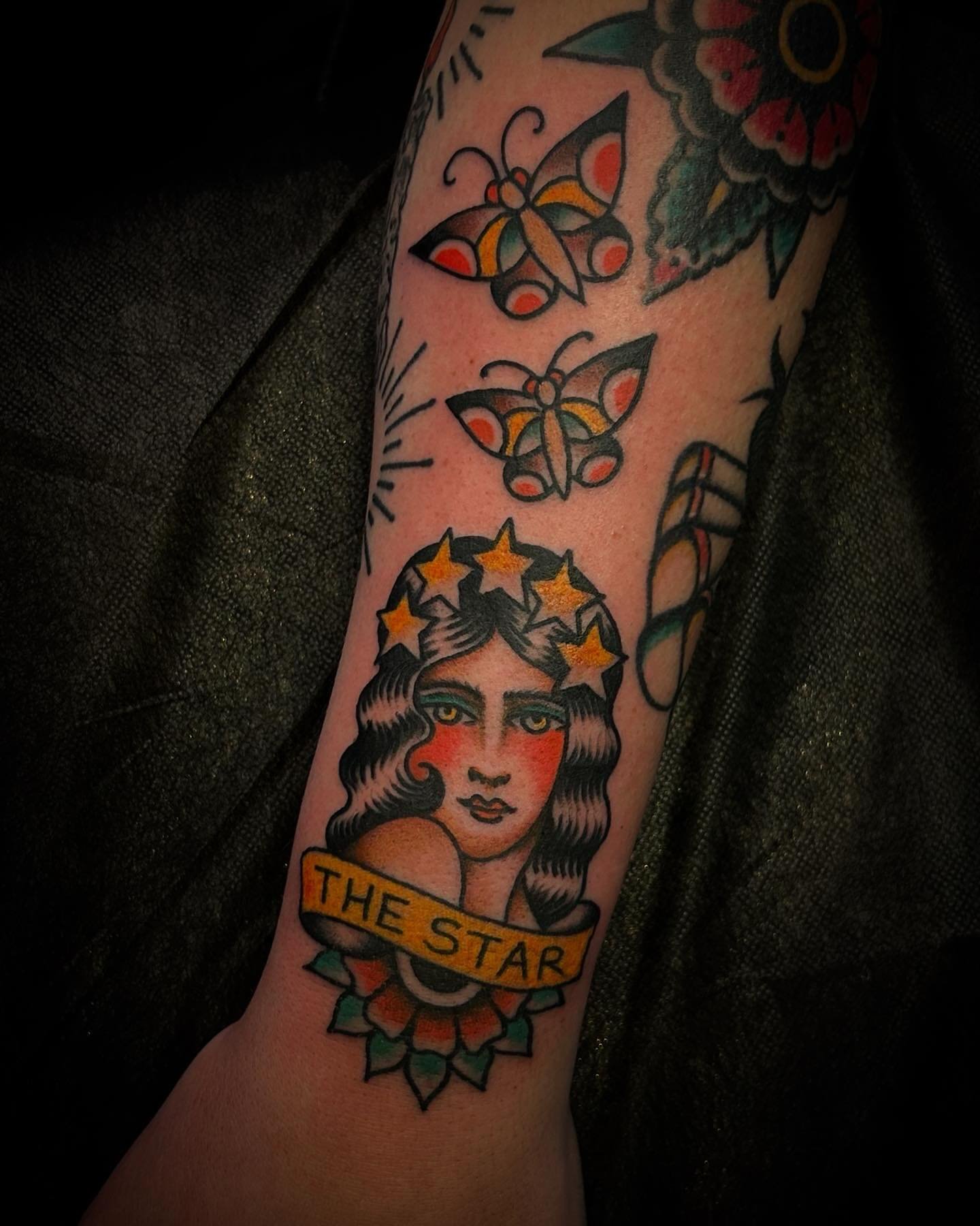 By @sarapurr #seattle #seattletattooartist #seattletattoos #seattletattooshop #traditionaltattoo #femaletattooartist #tarot