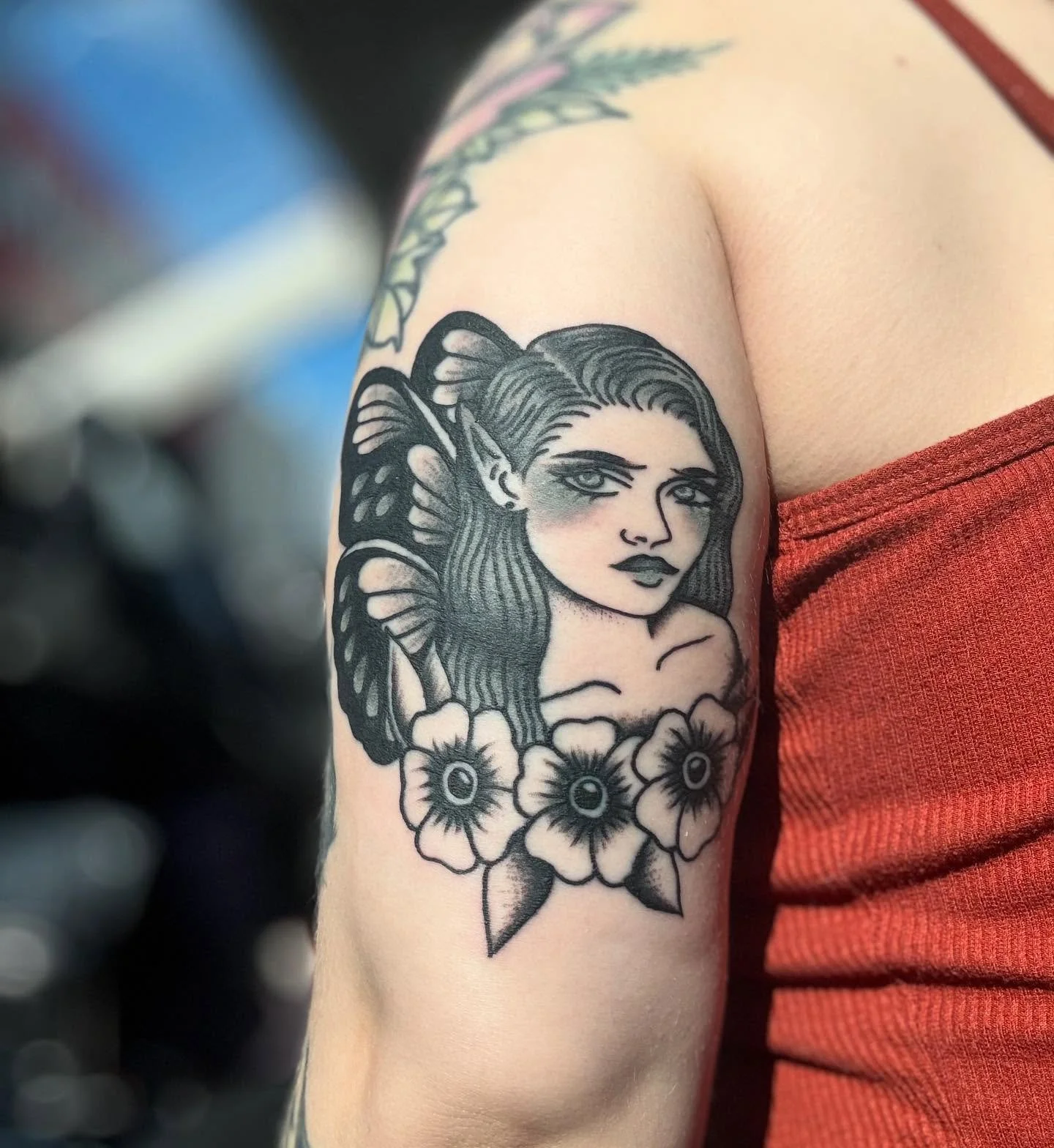 Dark fairy by Sierra 🧚&zwj;♀️
For appointments, dm @sclarktattoos or email sclarktattoos@gmail.com

#seattletattoo #traditionaltattoo #fairytattoo #ladytattoo #blackandgreytattoo #seattletattooshop #tattooapprentice #queertattooartist
