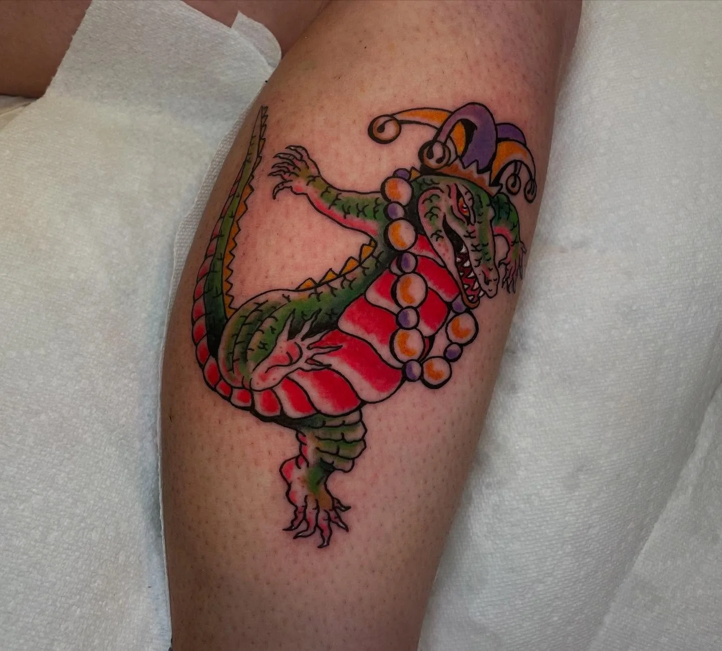 Mardi Gras-lligator by Misa 🐊
For appointments, DM @misaortego or text 360-504-6873

#seattletattoo #alligatortattoo #traditionaltattoo #mardigras #seattletattooshop