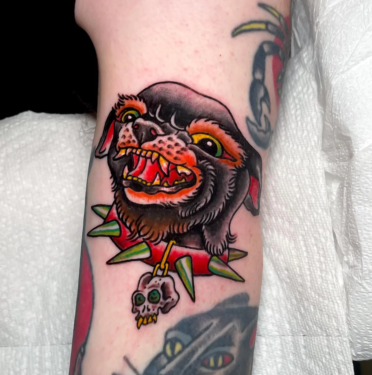 Tough guy by @misaortego ☠️
For appointments, DM Misa or text 360-504-6873

#seattletattoo #seattletattooartist #dogtattoo #skulltattoo #chihuahuatattoo