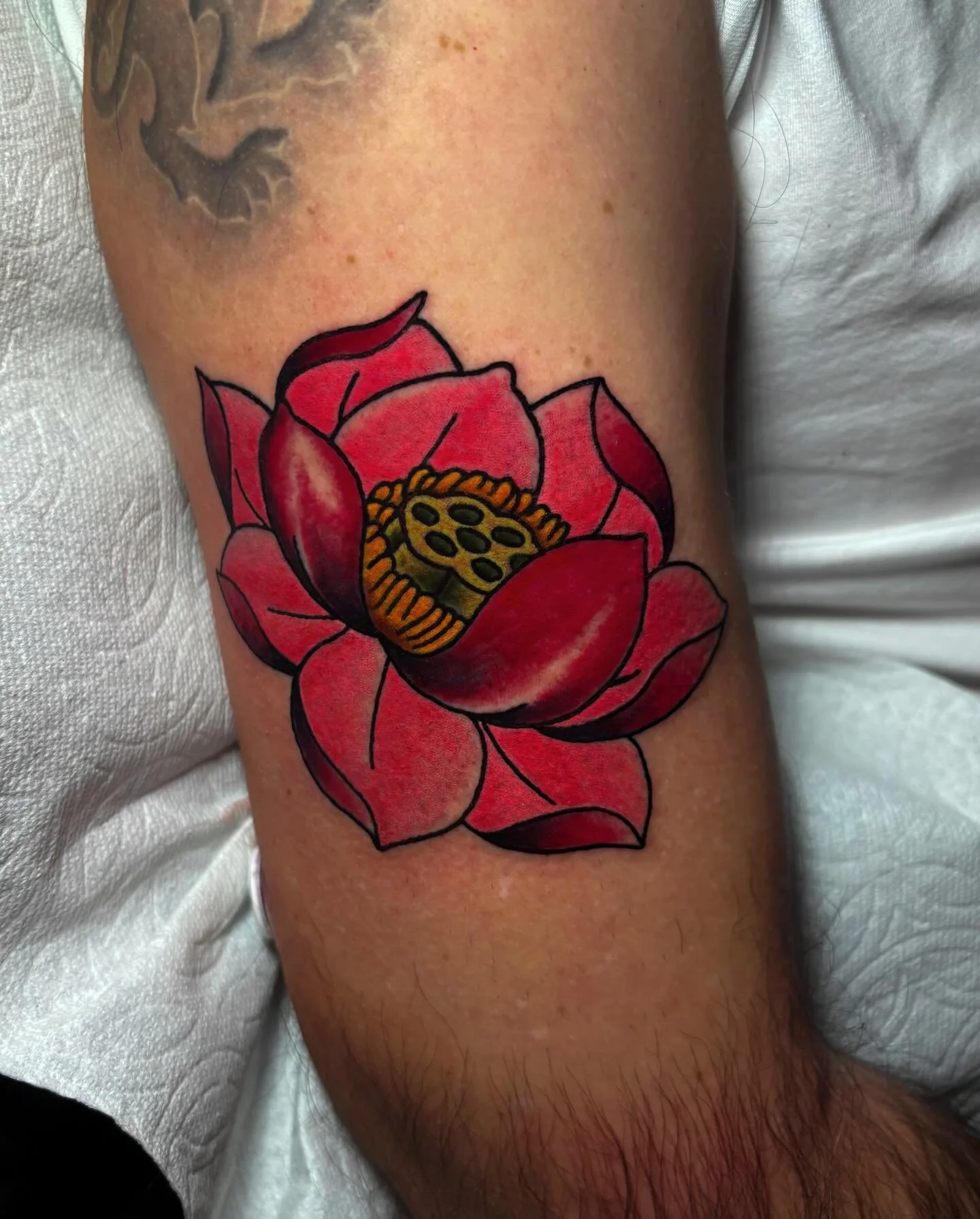 Lotus Flower by @misaortego 🪷
For appointments, DM Misa or text 360-504-6873

#seattletattoo #seattletattooartist #lotustattoo #flowertattoo