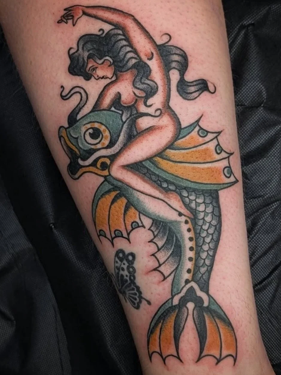 By @jessicanoeltattoo 
To book with Jess, message her or call the shop.
#seattletattooartist #seattletattoos #tattoos  #traditionaltattoo #mermaidtattoo