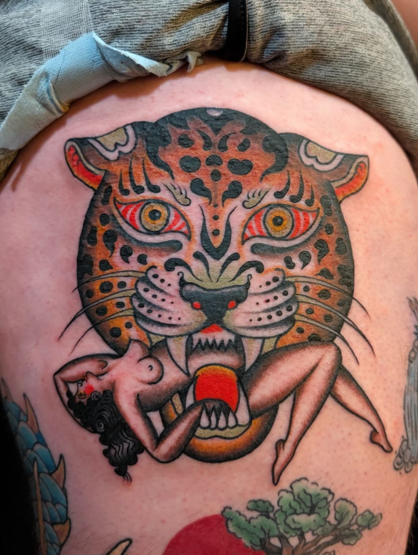 Leopard lady from flash, done by @jessicanoeltattoo 
.
.
.
#seattletattoo #traditionaltattoo