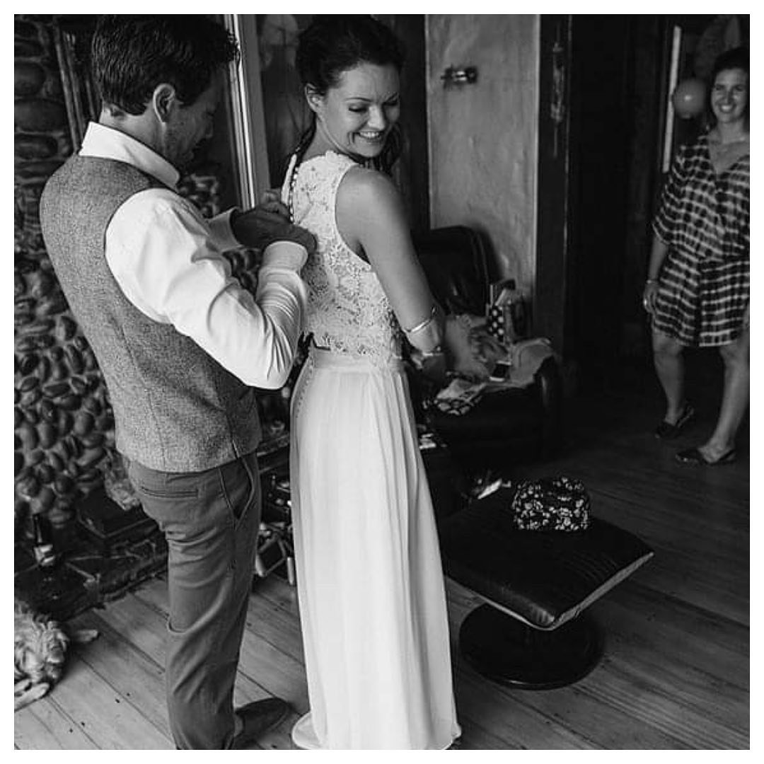 Libby &amp; Dave 🤍&hearts;️ 

These beautiful humans were one of the very first couples that trusted me to plan &amp; deliver their wedding day alongside them, and what an experience it was! 

If someone told us back then that we would be working al