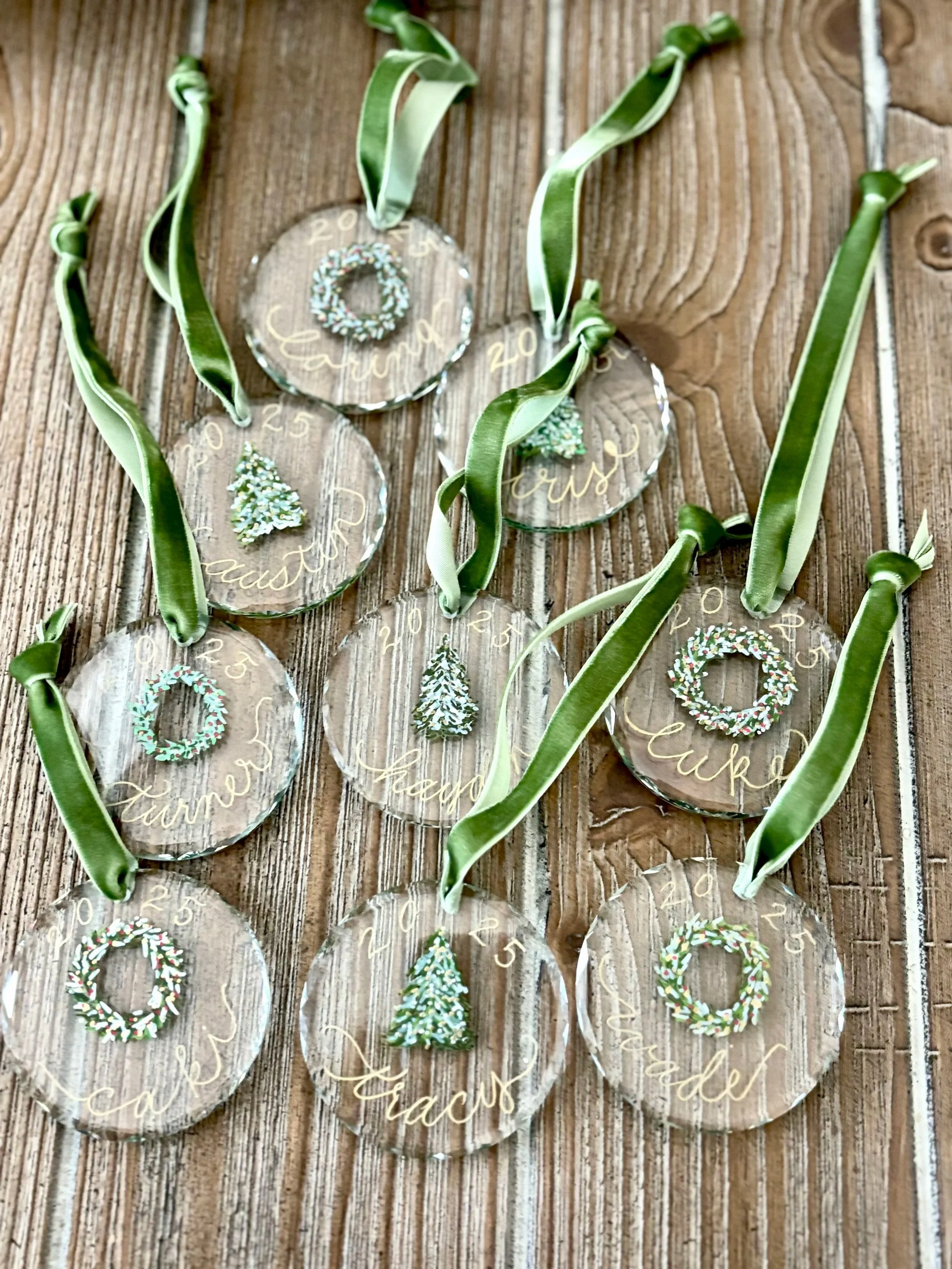 Christmas+ornament+place+cards+2.jpg