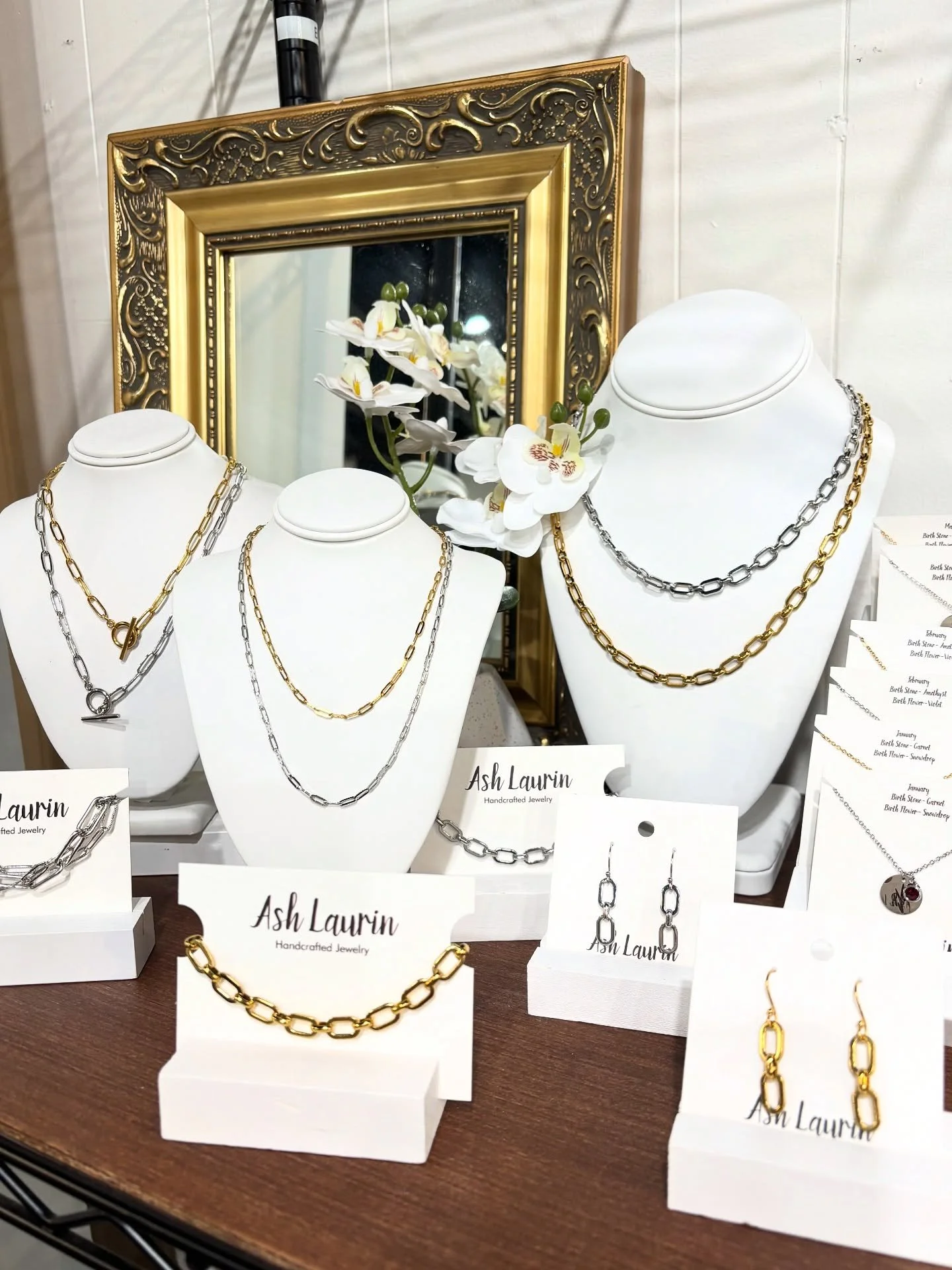 Bracelets, necklaces, earrings and anklets by @ashlaurindesigns 

Stop in to pick the perfect piece for your Fall look.  With a simple, yet elegant look, it also makes a great gift!