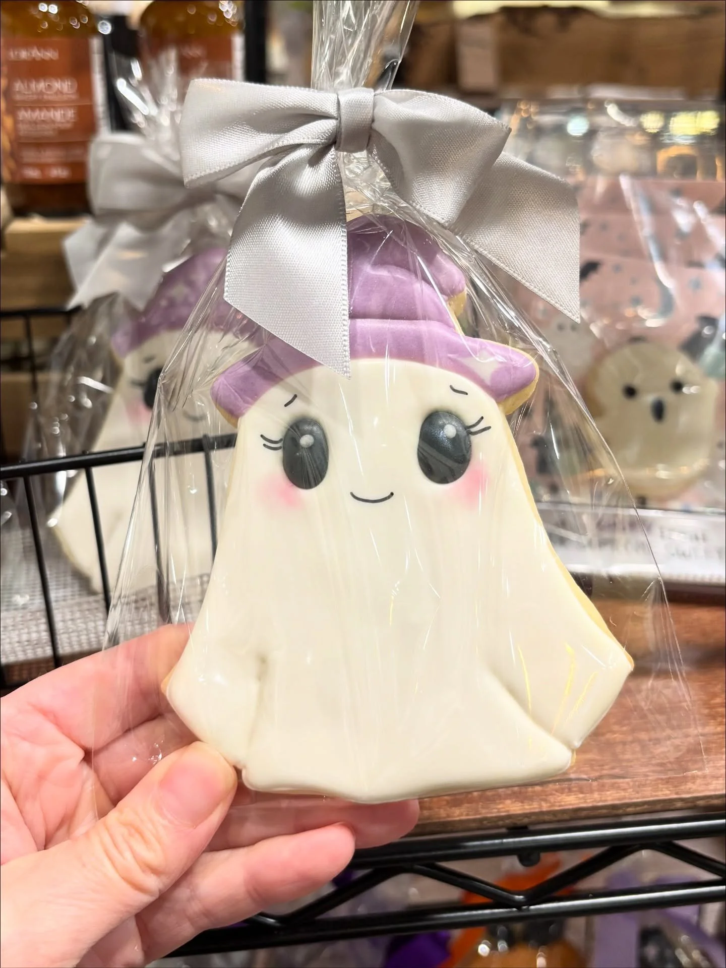 We just got a restock by @giovannasgourmets! If you are looking for the cutest Halloween cookies - you are in luck!