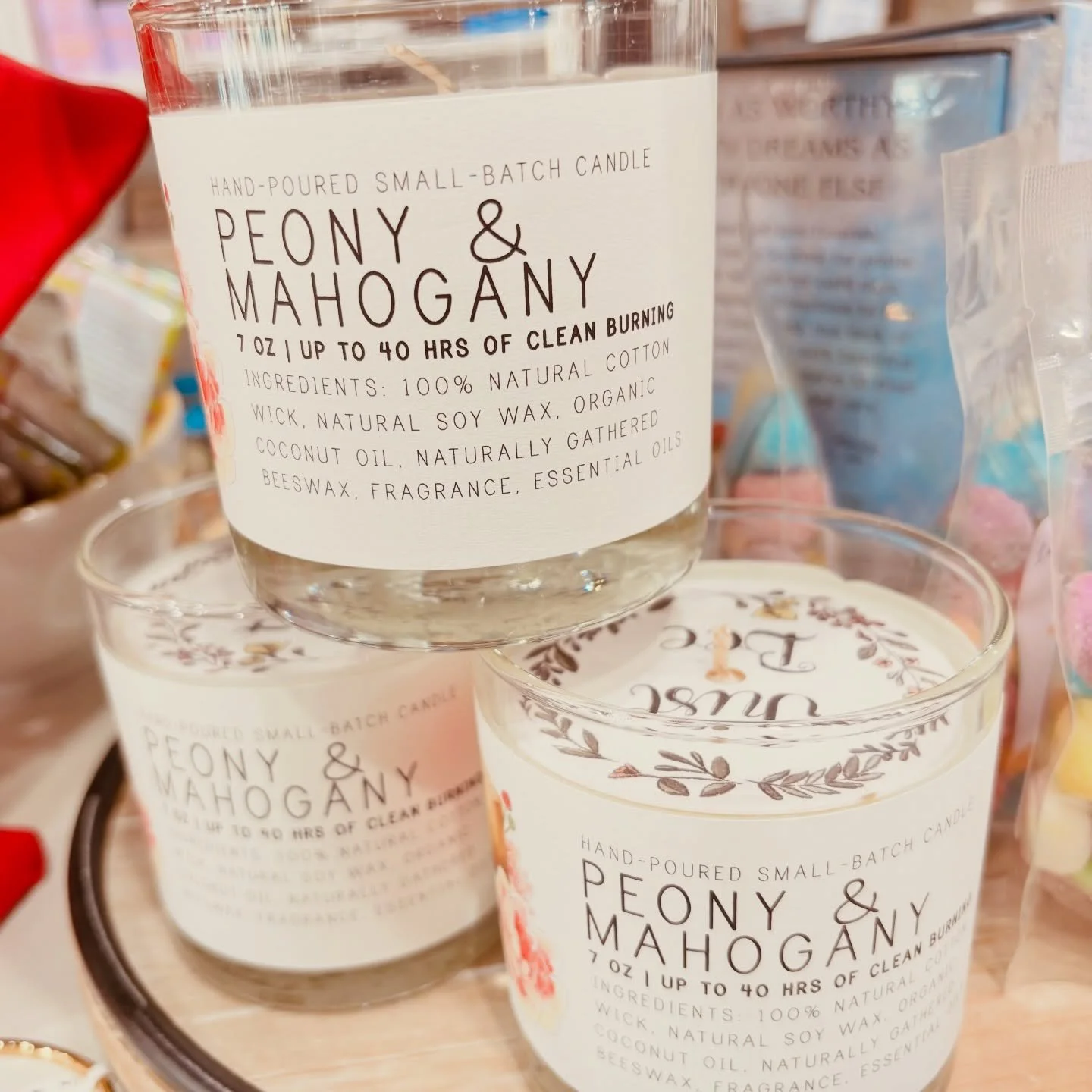 Open Sunday 11-4 and always free and plentiful parking in downtown Bellefonte on Sundays! 
Grab some new Spring arrivals and get ready for warmer weather and longer days ☀️