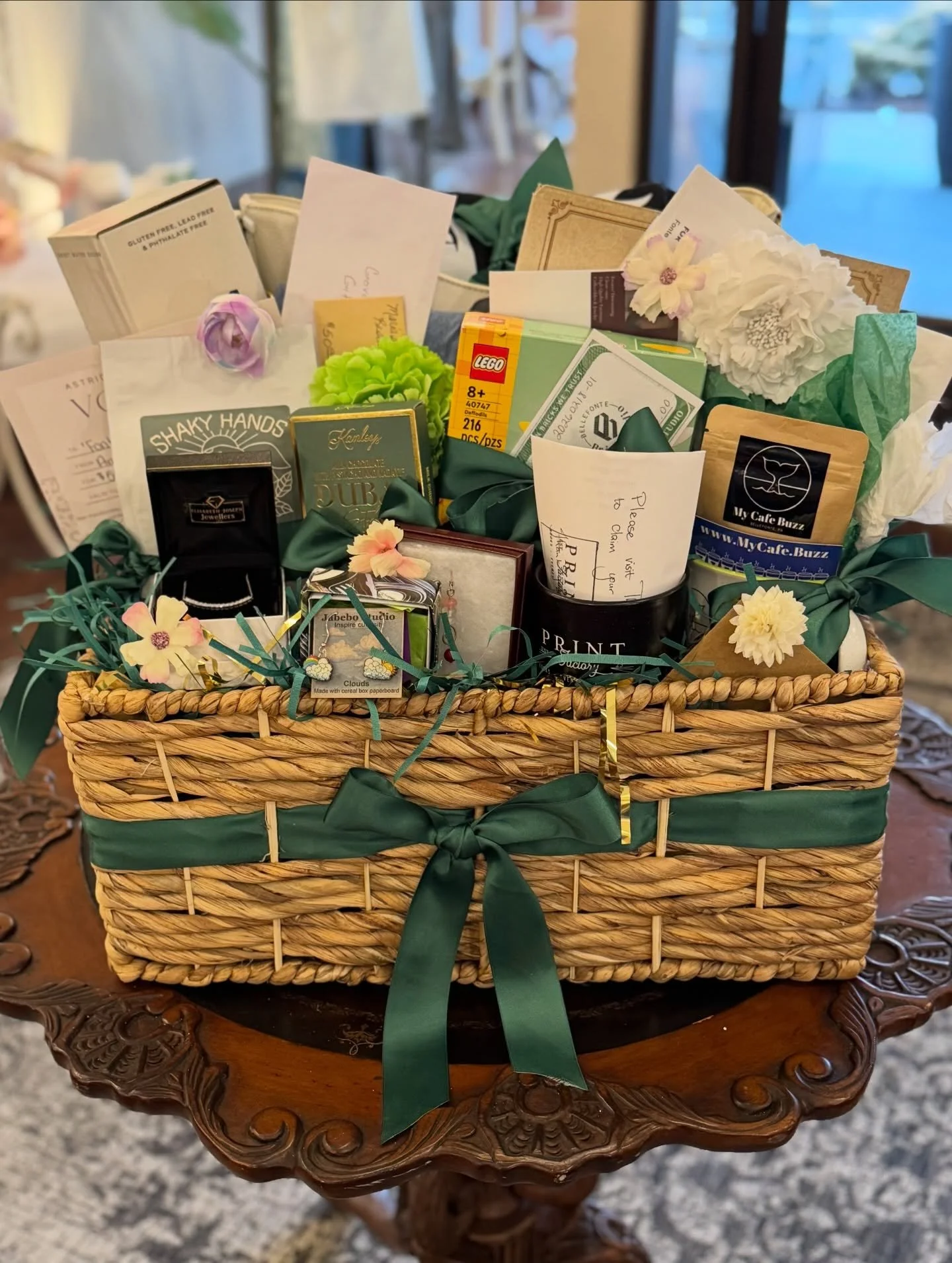The &lsquo;Fonte of Gold Gift Basket Giveaway starts today! Swipe for a list of participating businesses and visit the ones open on Monday to start your quest for the pot of gold. The current value is around $1,300, can you believe it?

We will see y