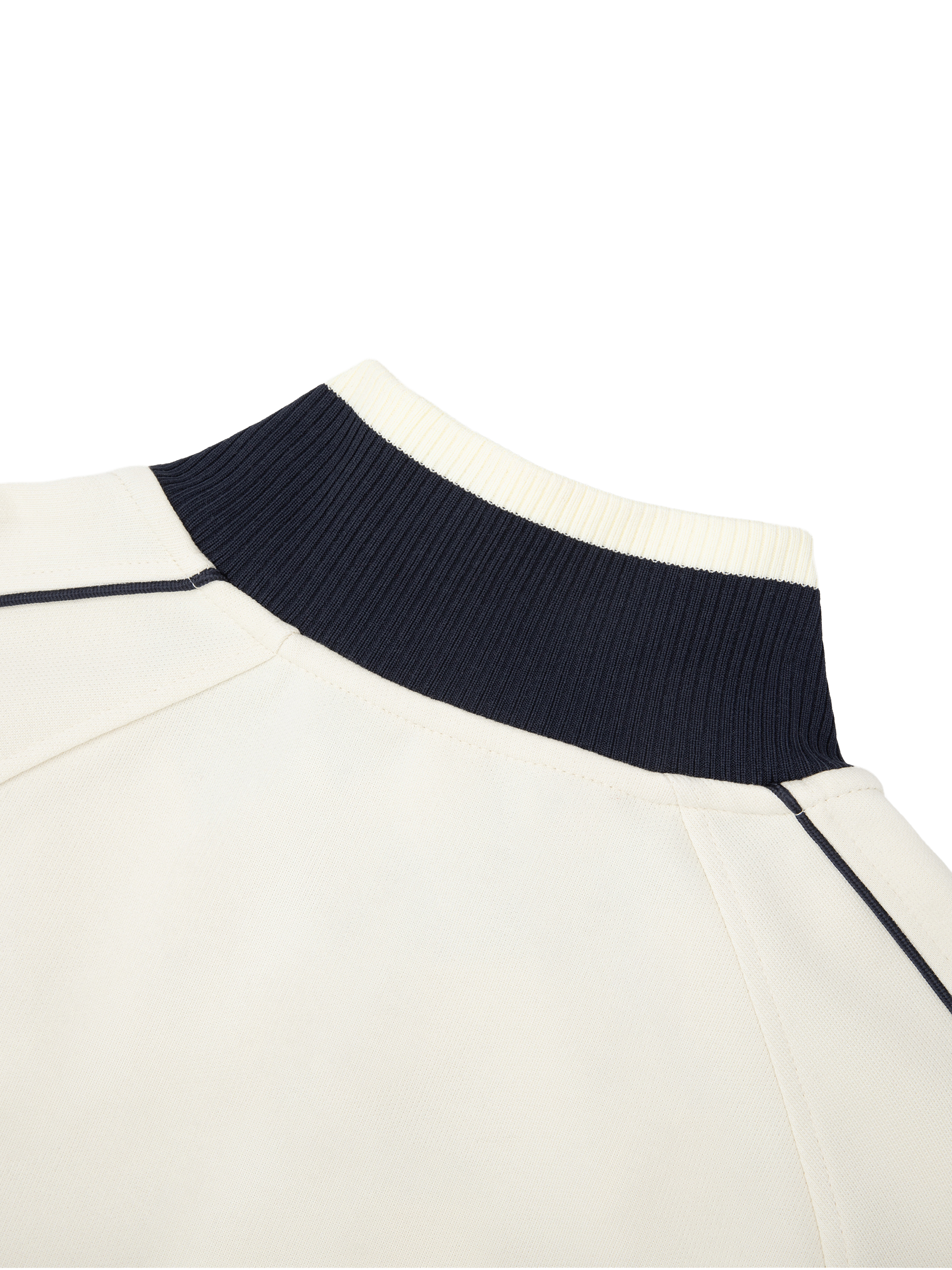 detail collar.png