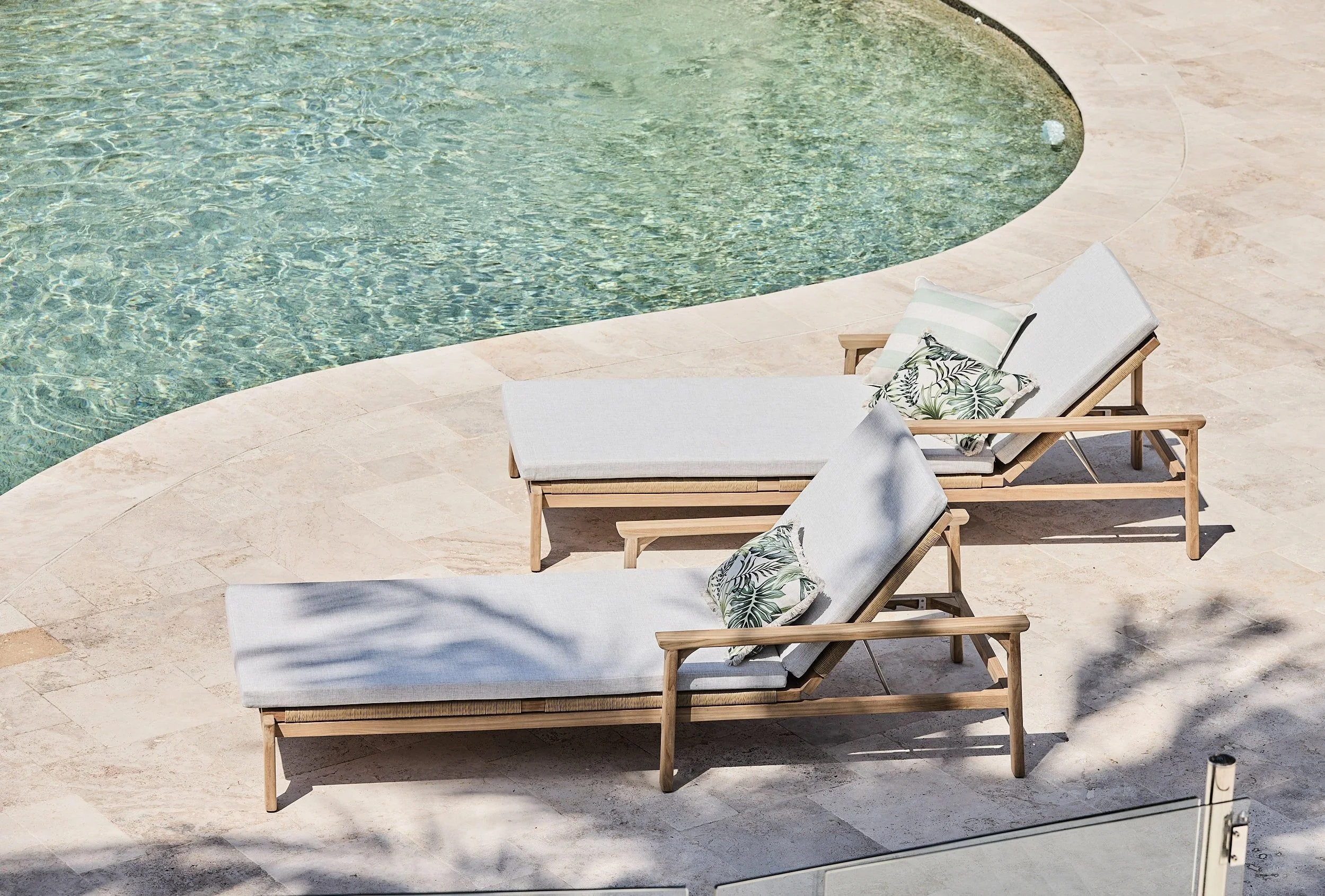 Suri Sun Loungers