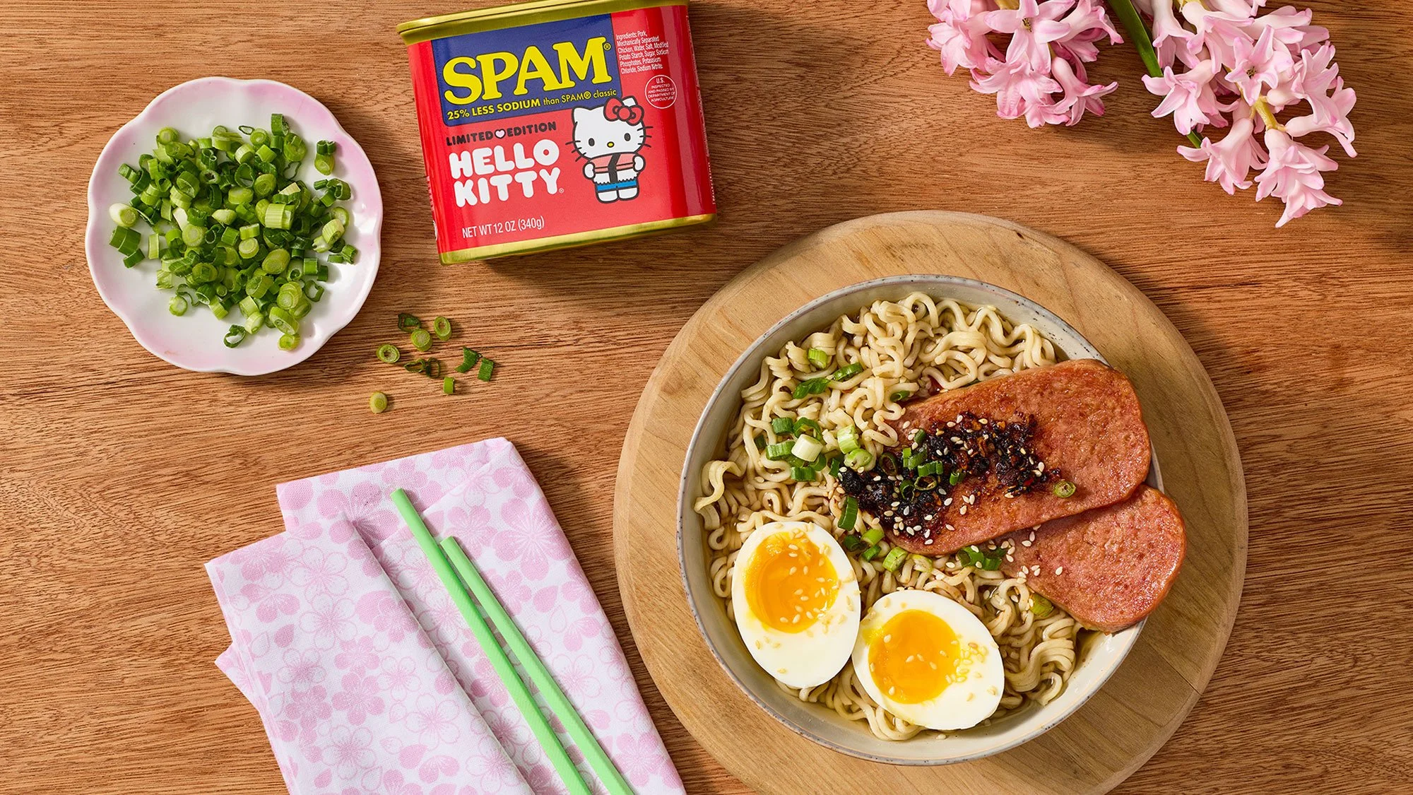 Web_2000_Recipes_Classic-Ramen-With-Packaging.jpg