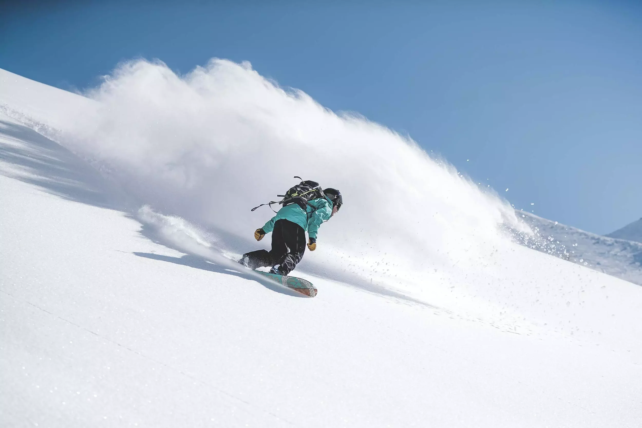 Snowboarding - Expert Mountain Guide - Niseko