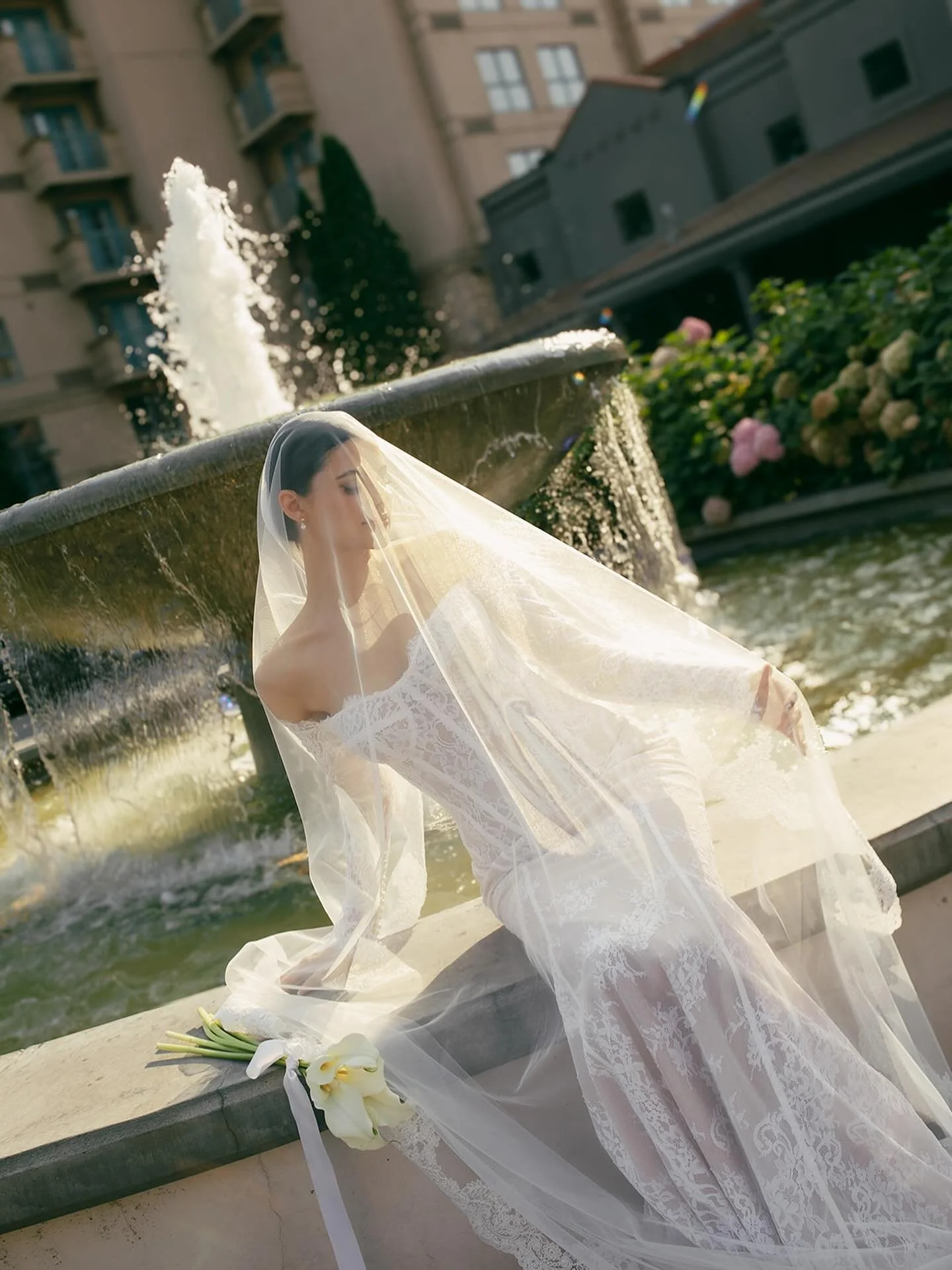 A bride as beautiful inside as out, captured flawlessly by @iannonephotography_

#kelownawedding #kelownaweddingphotographer #okanaganwedding #kelownaweddingplanner #okanaganweddingplanner #weddingvibes #weddinginspo
