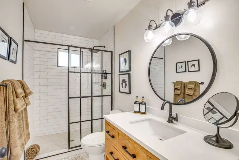 pali-posh-cottage-bath.jpg