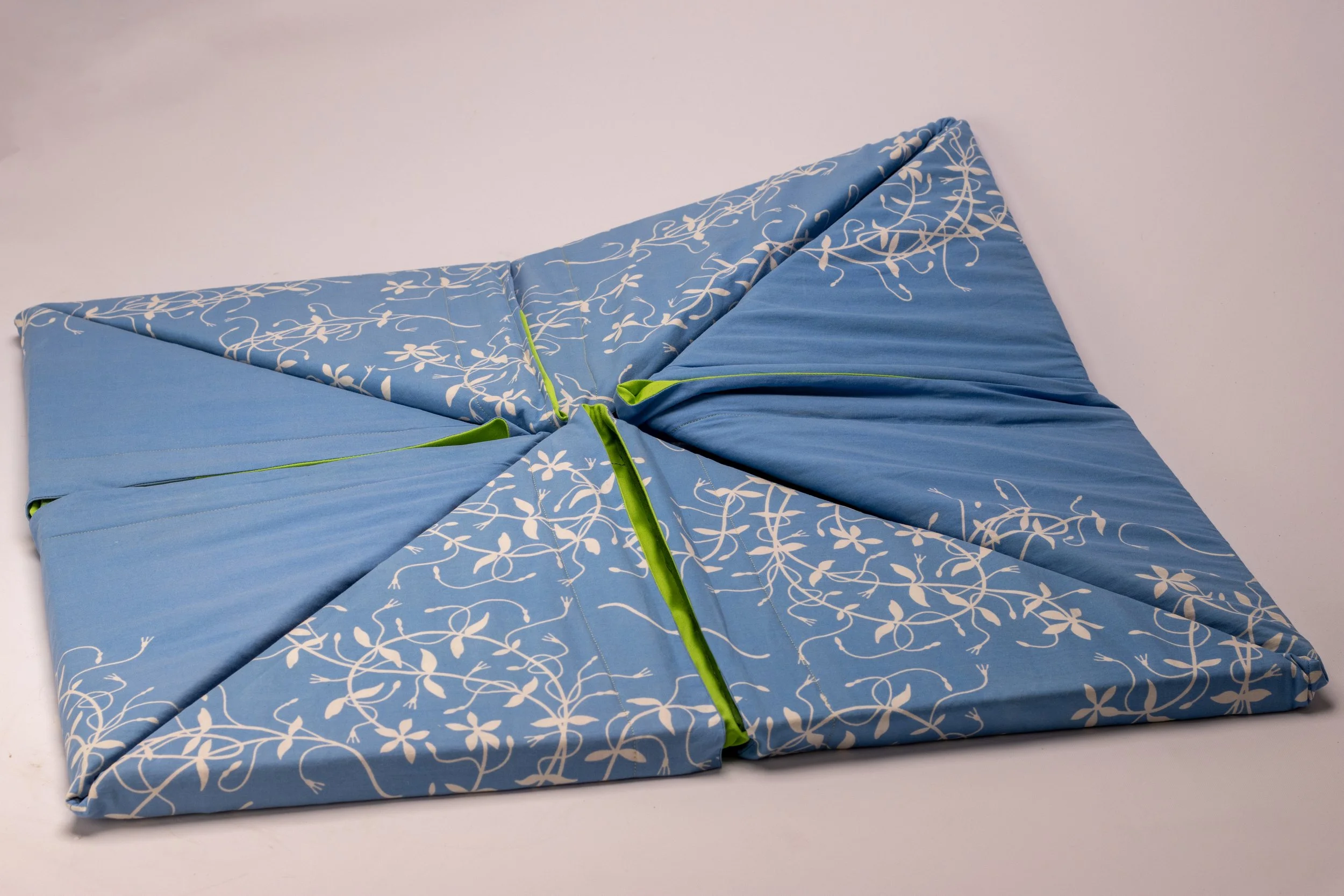 Fabric_CootieCatcher_F25-017.jpg