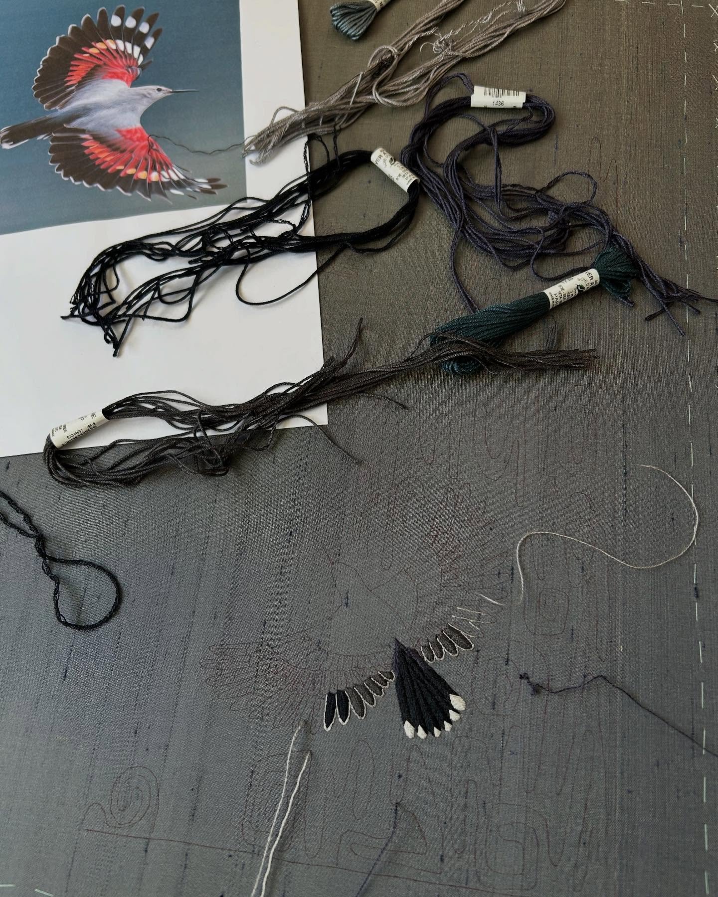 I am finally making a start on my Wonderful Wallcreeper. The idea for this panel came from the invitation from @craftycreativeexperiences to teach in in the French Alps this coming August. 
I am absolutely loving this project and spending a quiet mor