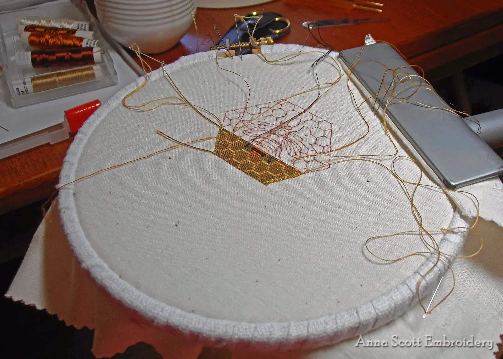 Stitching hands free