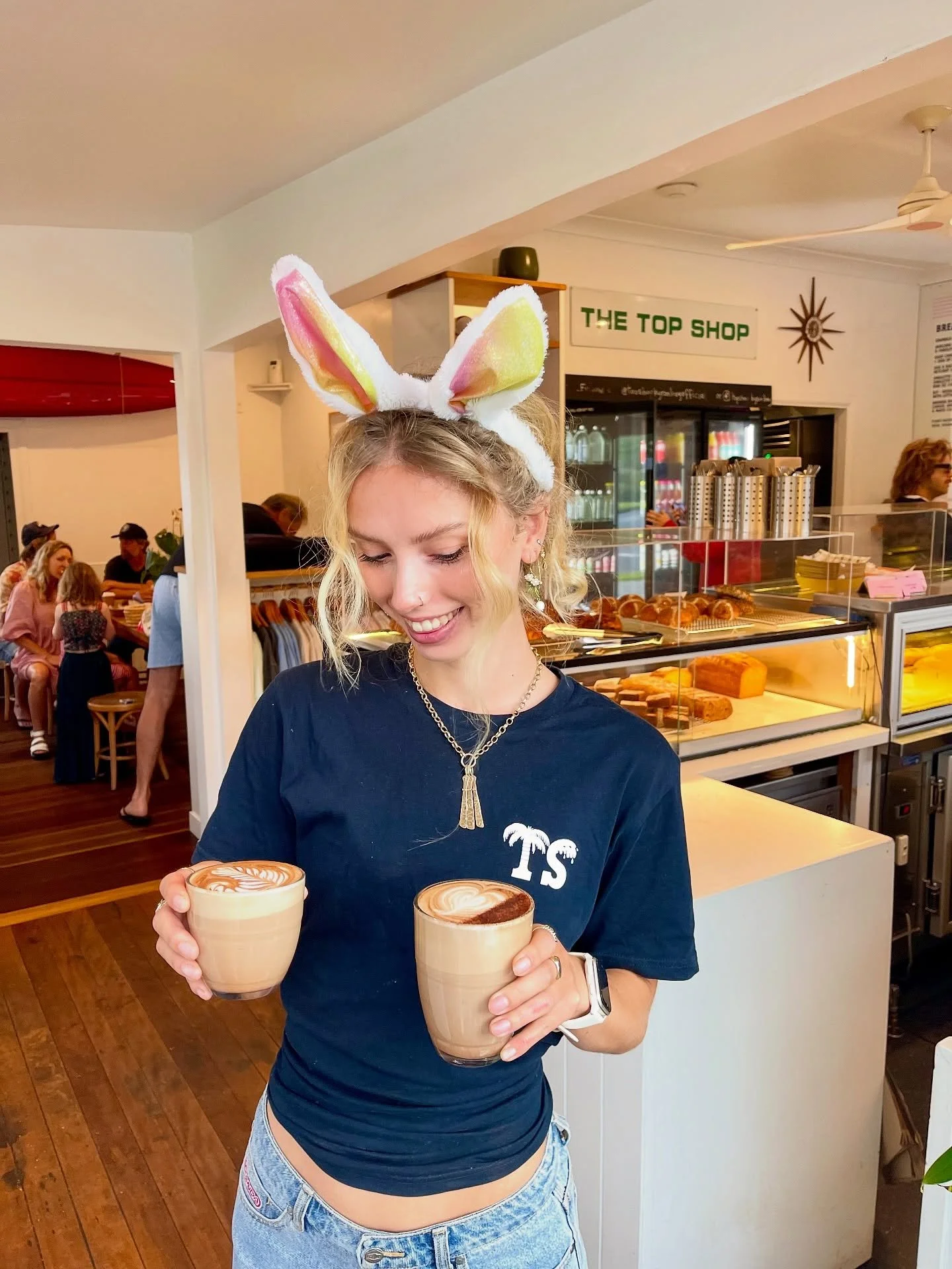 What an Easter weekend!🐣✨ Thank you all so much for coming by, we loved seeing so many familiar and new faces💛

#topshopbyronbay #bestburgersintown #byronbay #CoffeeCulture #coastallife