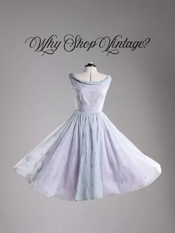 Vintage > fast fashion.
Better for your wardrobe, better for the earth, better for your vibe. ✨