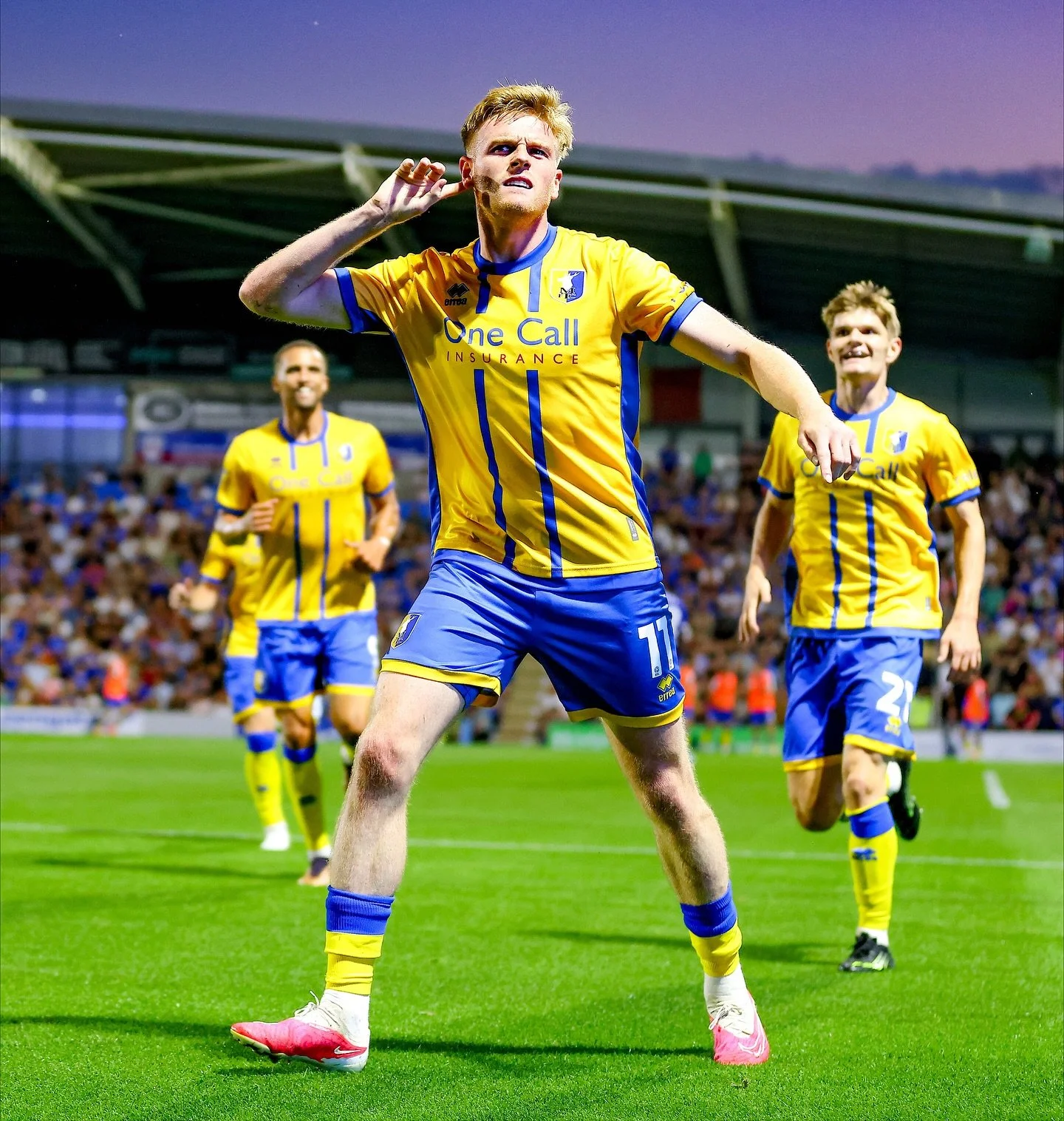 Dem&rsquo; Stags so far&hellip; 🦌 ⚽️ 

Couldn&rsquo;t get to the game today, onto Tuesday 🟡🔵

#Photographer #photography #nottinghamshire #football #footballteam #localteam #soccer #footballedits #footballgames #motionphotography #sport #players #