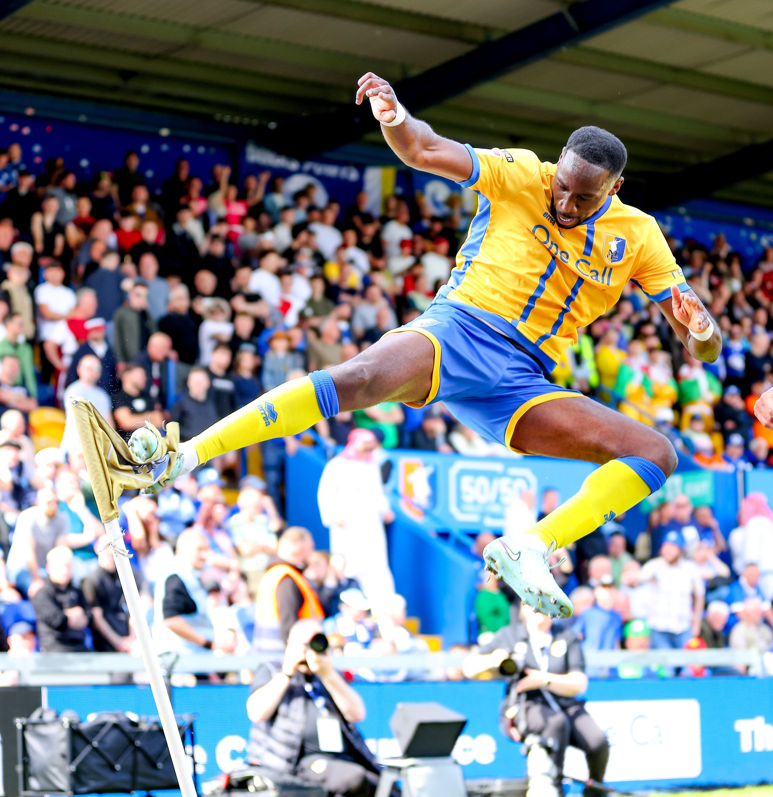 Stags vs Cardiff-10b.jpg
