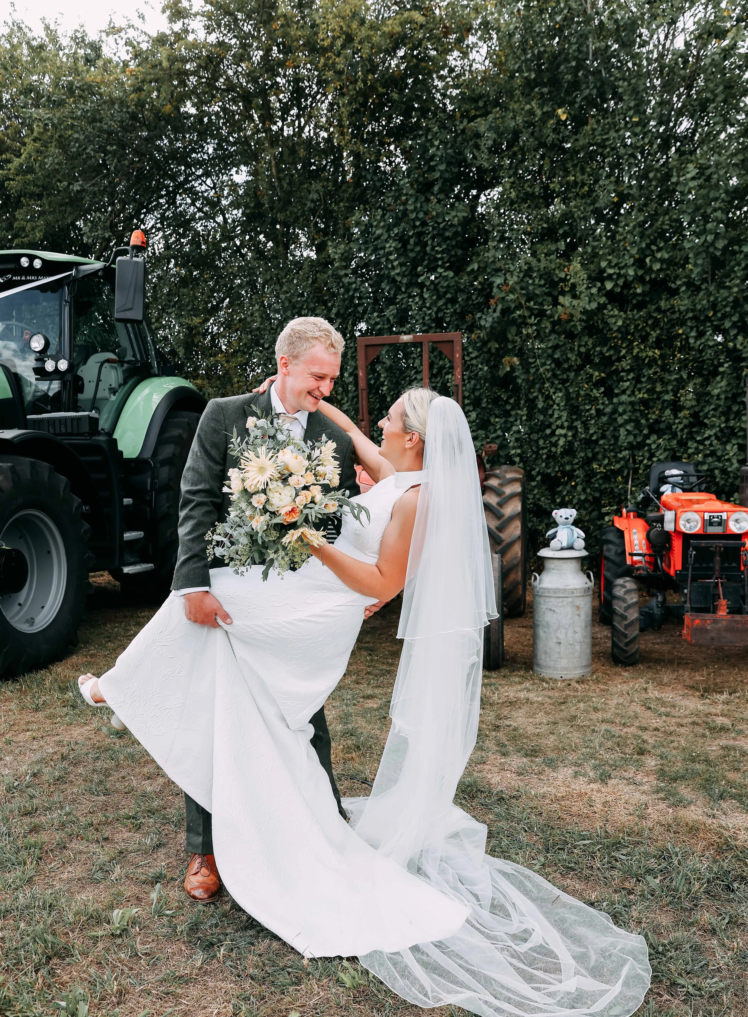 Mr & Mrs Maxey-152.jpg