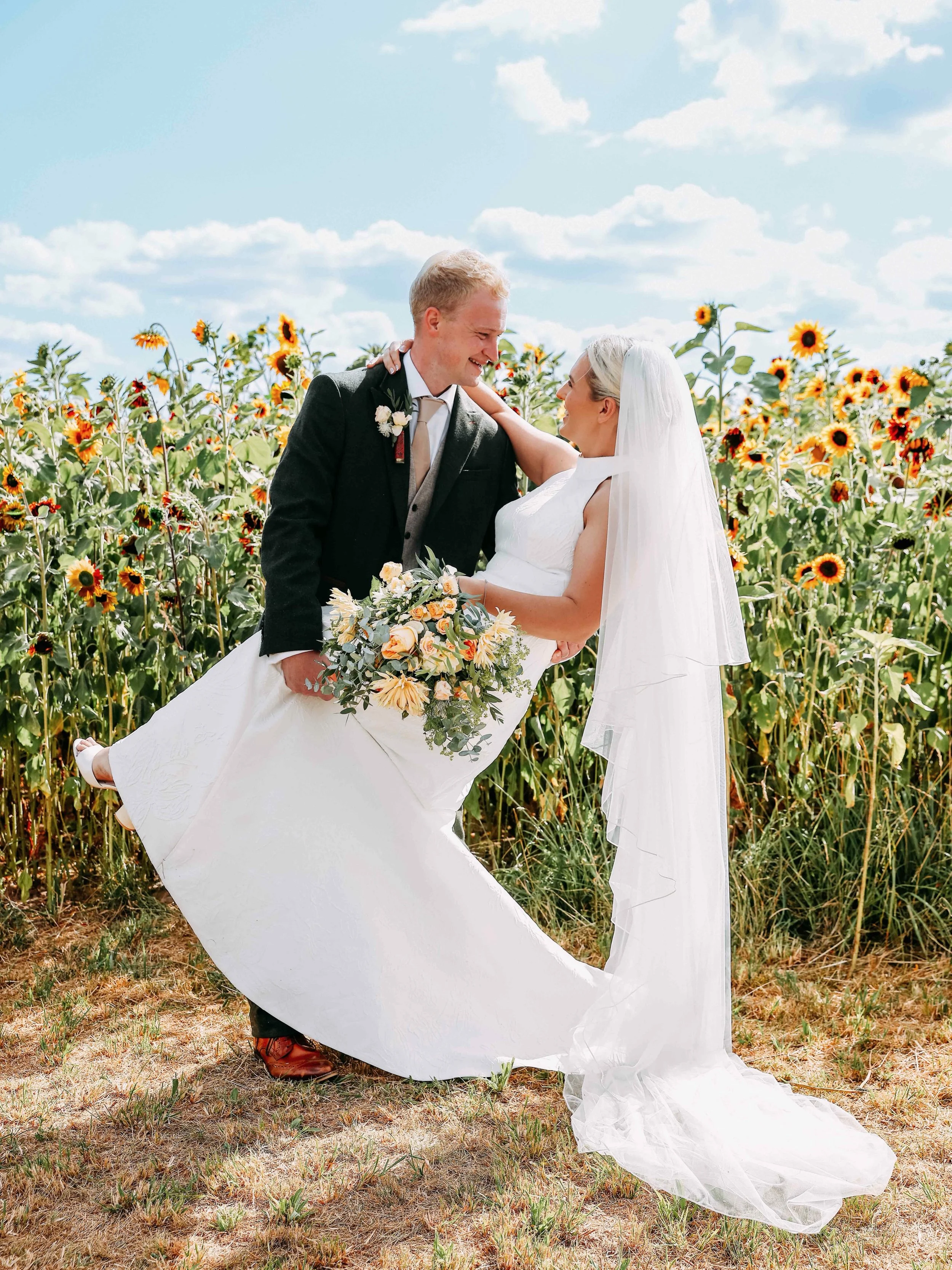 Weddings Complete for The Summer 💍 

Always a PRIVILEGE to shoot a Special Day for AMAZING People ❤️
