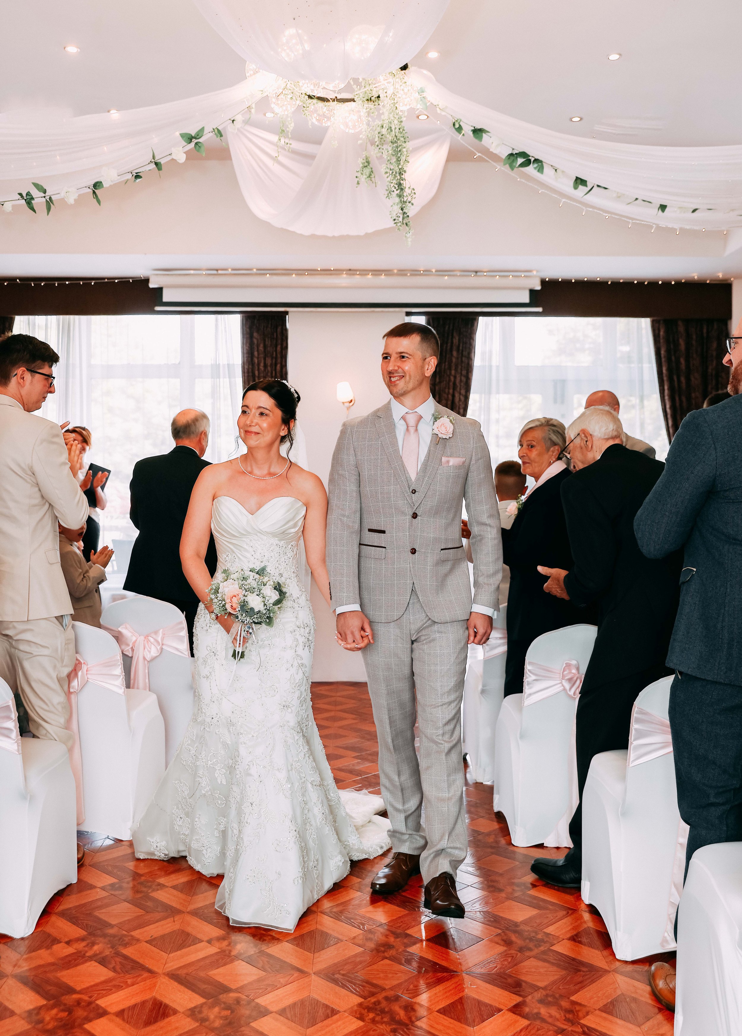 Mr & Mrs Roe-55.jpg