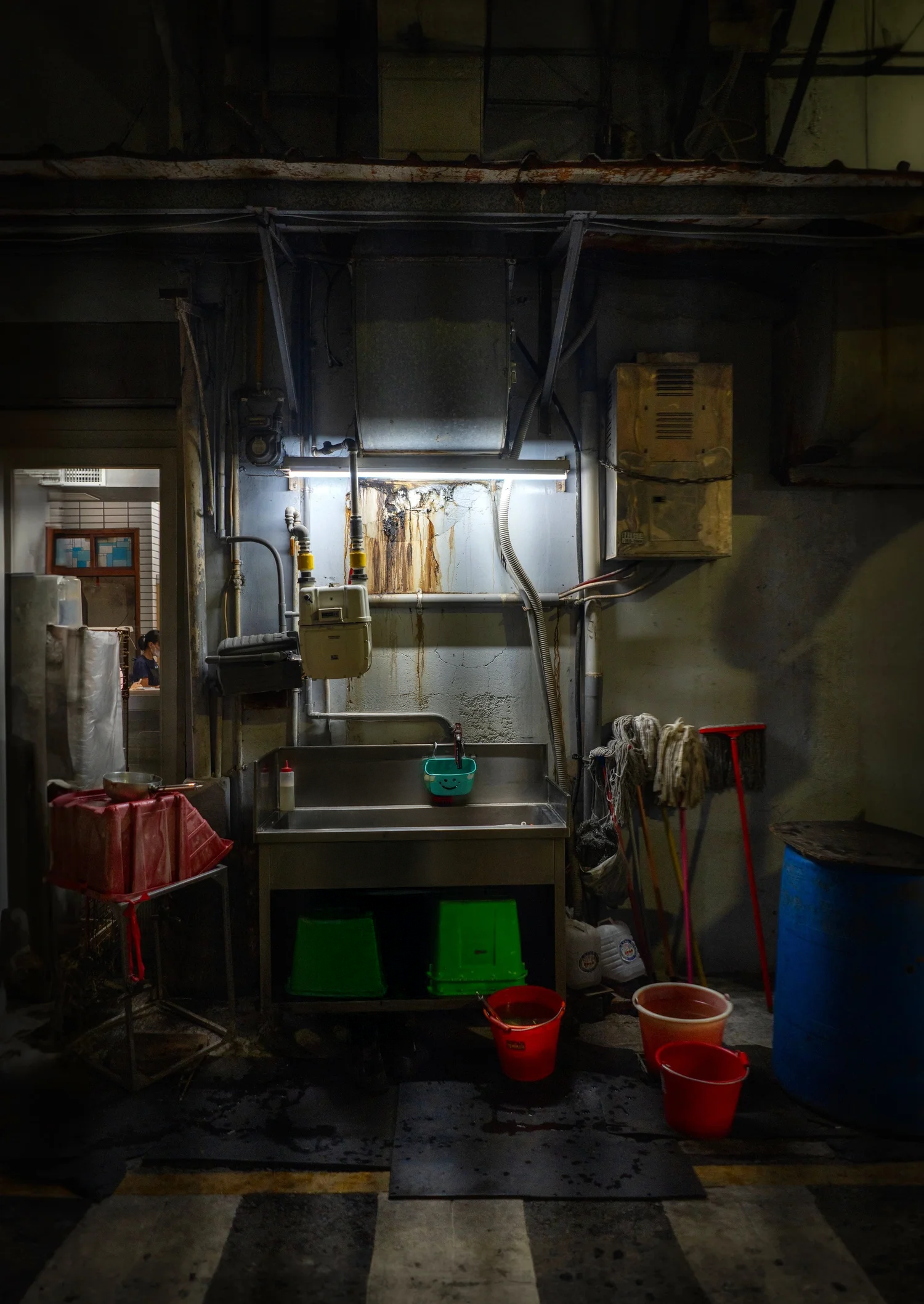 DSC00670-GEN-FILBB EMPTY  TEST SINK-2.png