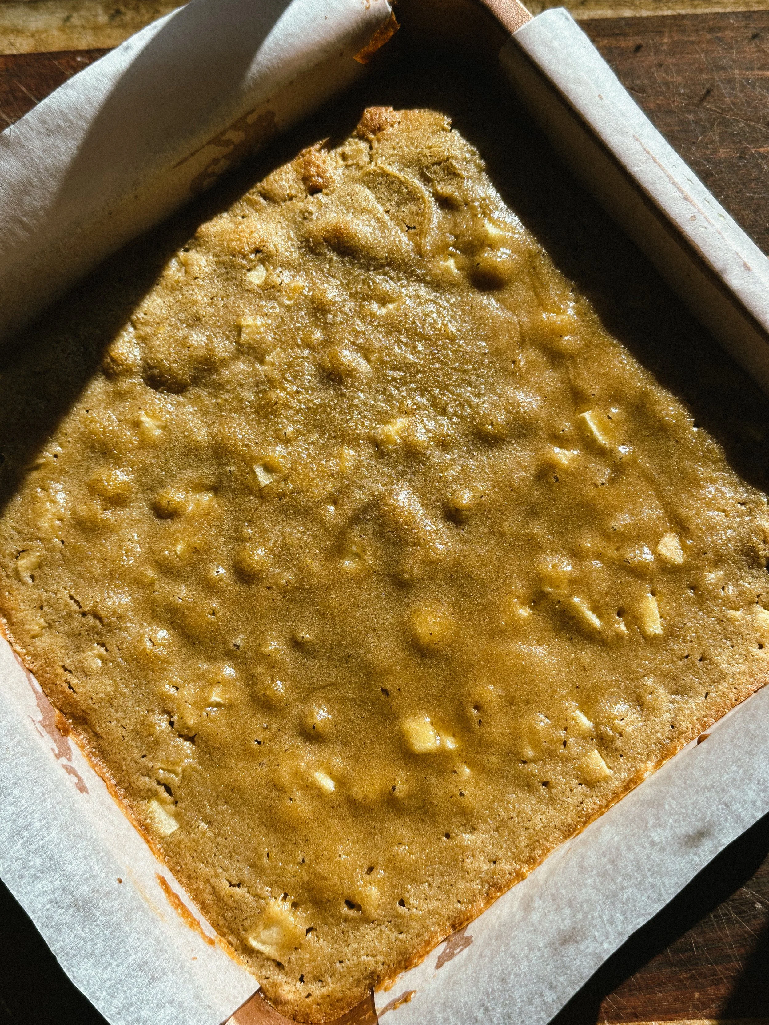 Apple Crumble Blondies (Copy)