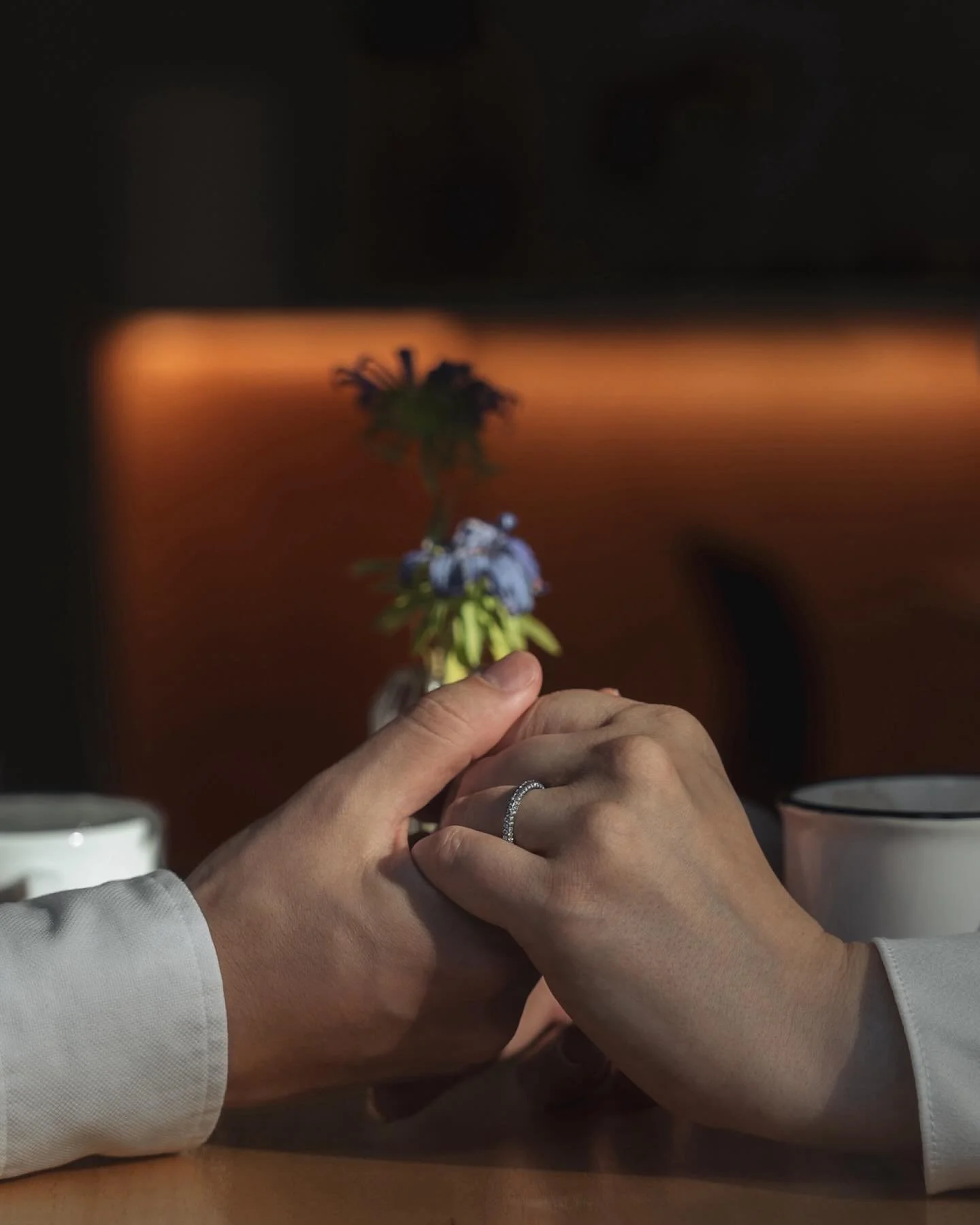 Pri&scaron;iel ten moment, keď som si uvedomil, že chcem zostať len s tebou. Byť tu pre teba, pretože m&aacute;me jeden druh&eacute;ho v 🤍. 

☕️ Posvadobn&eacute; fotenie Krist&iacute;nky a Mateja v @emil.bratislava

#svadbujeme #coffetime #svadba #