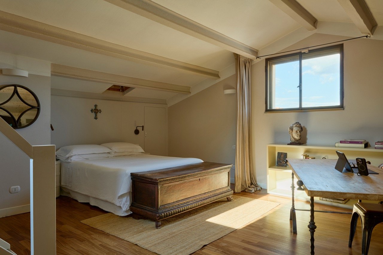 BVT Upstairs Suite 1.jpeg