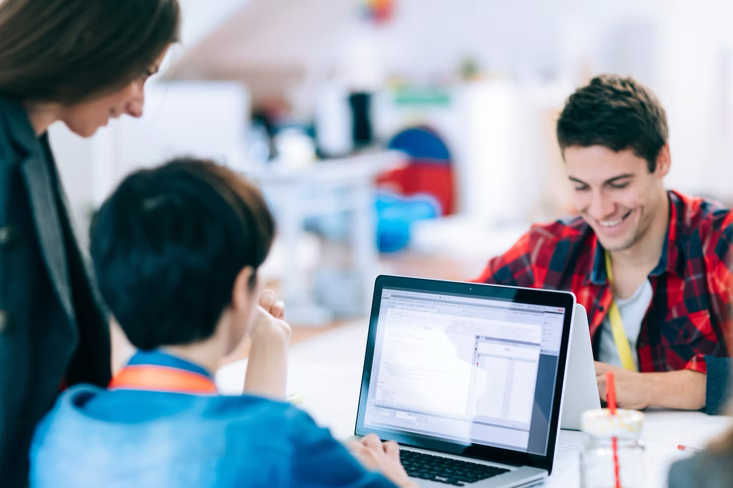 Hiring 1,000 AI Interns Won’t Save You—But This Simple Weekly System Will