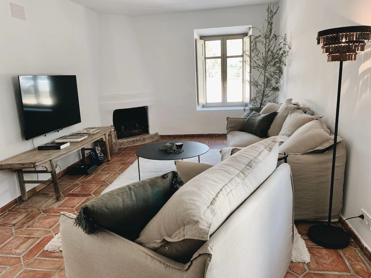 Living room with games and PlayStation at Finca La Marquesa, a family-friendly holiday home near Ronda in Andalusia