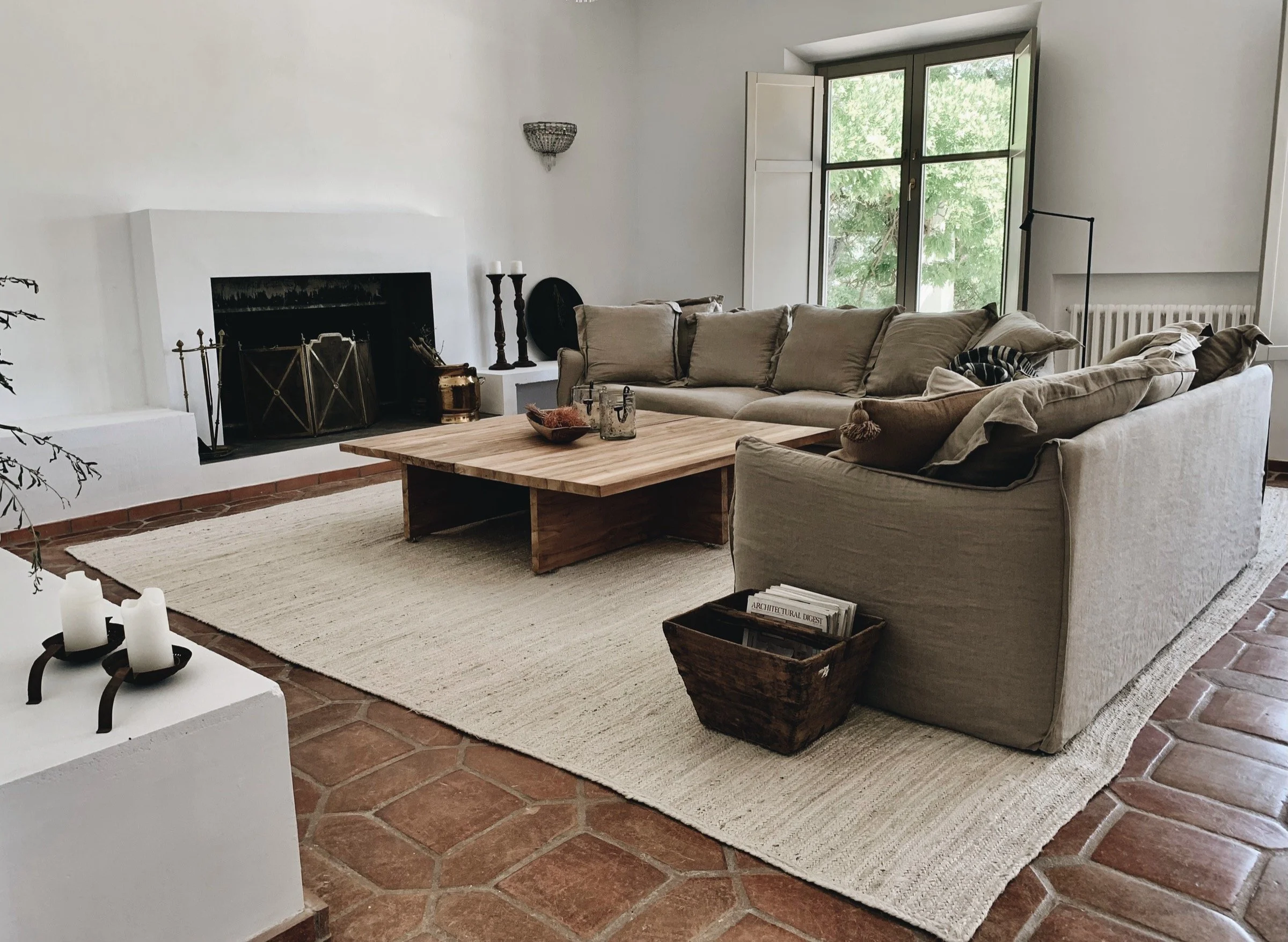 Spacious living room at Finca La Marquesa, perfect for families and gatherings near Ronda