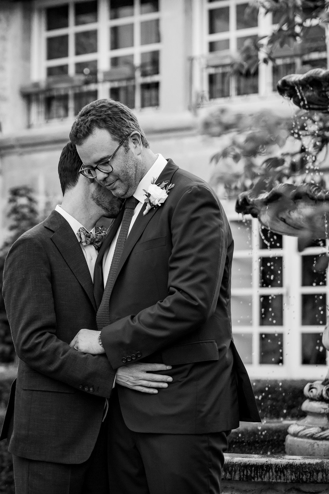 Seance couple mariage gay - Photographe mariage Grenoble - Elo Wedding Photographies-005.jpg