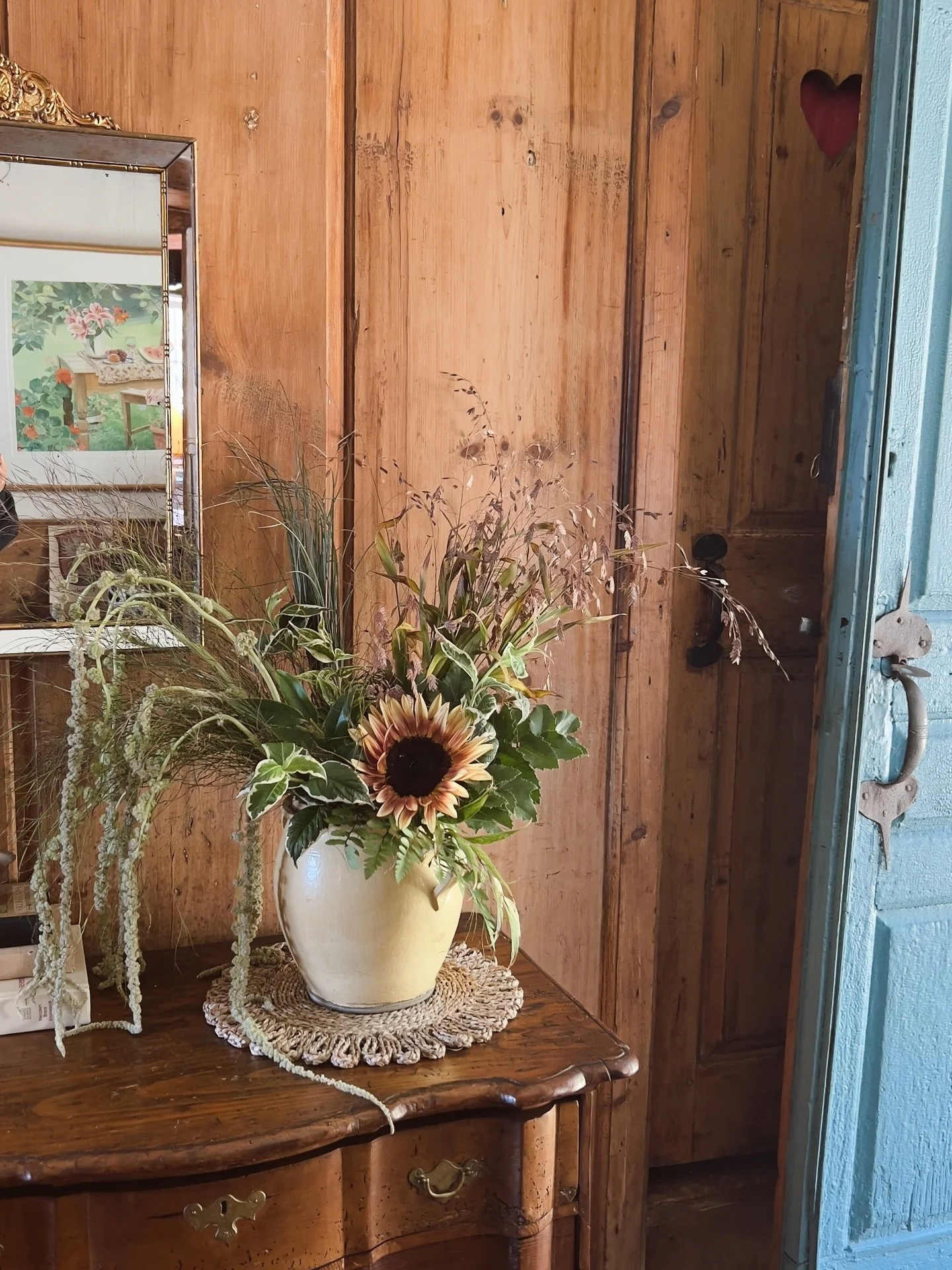 I love when I get to play with flowers for myself 🤍🤍