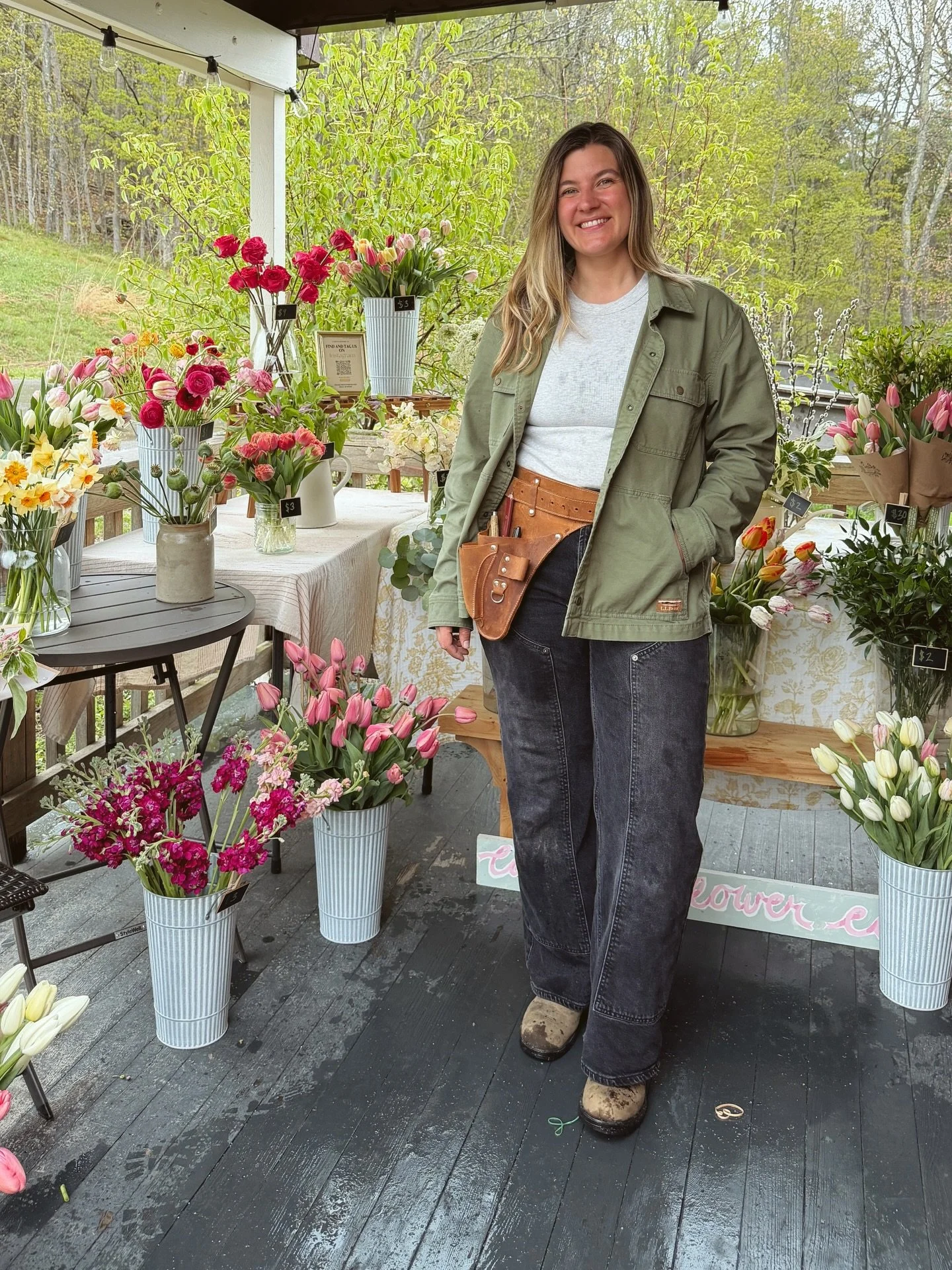A little recap from today&rsquo;s pop up 🌷🌷🌷

So grateful for everyone who stopped by, built bouquets, and supported local this Mother&rsquo;s Day weekend even in the rain 🌧️🤍 It was so nice seeing everyone and finally putting faces to some of t