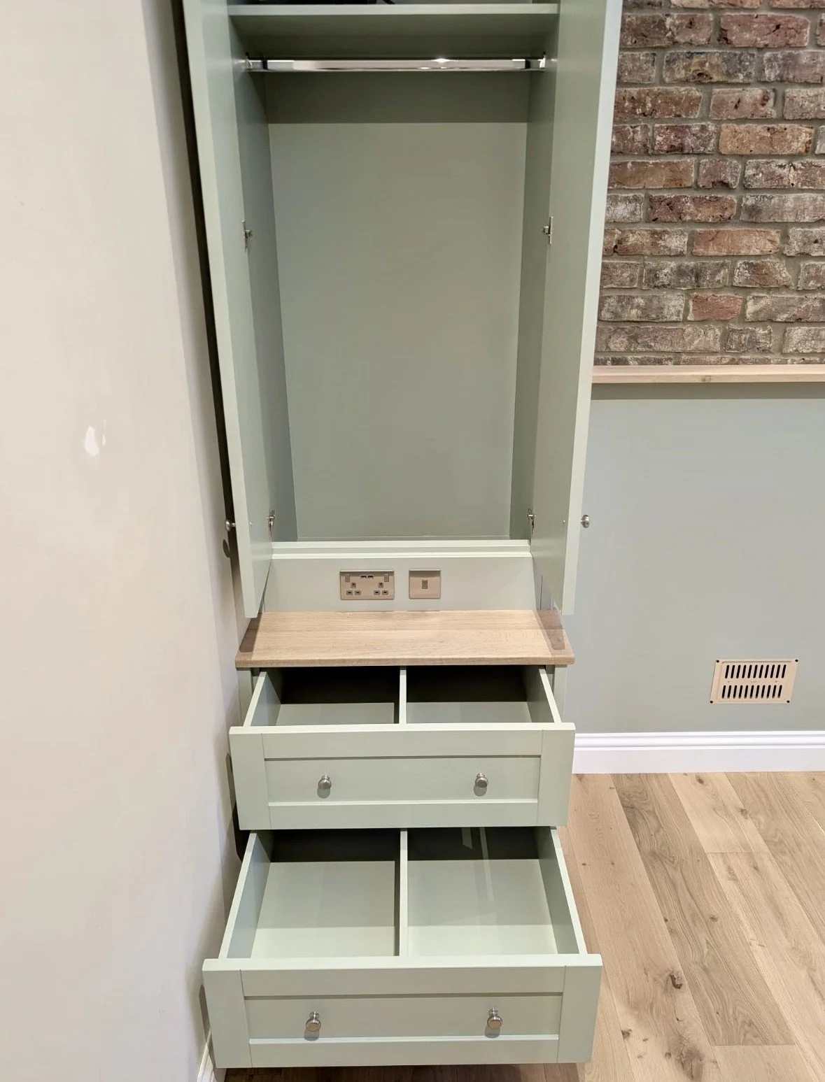 drawers with soft-close Blum movento drawer runners