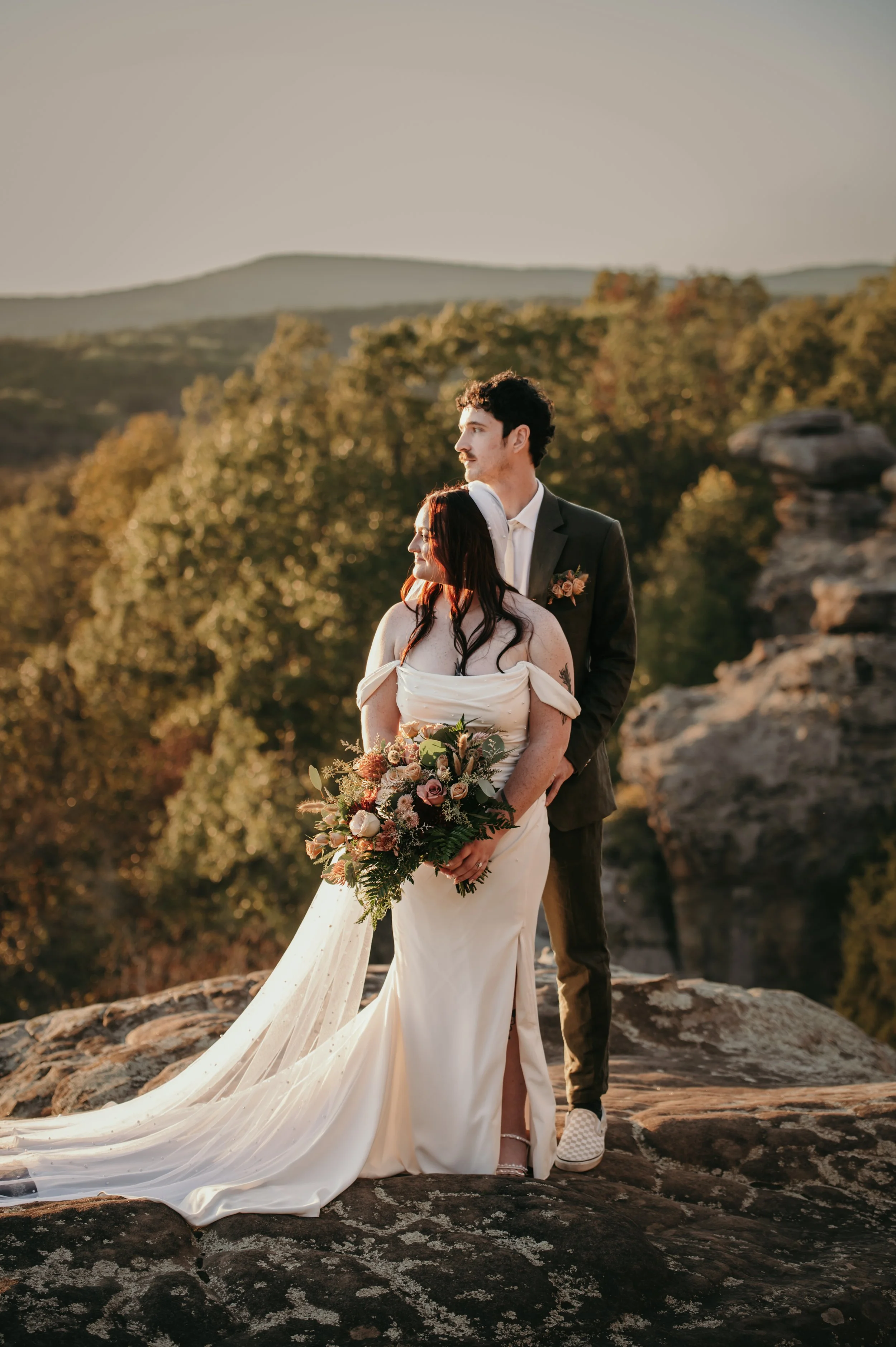 Southern Illinois elopement, Shawnee National Forest, garden of the Gods wedding,  adventure elopement, Shawnee National Forest Wedding, Illinois Elopement, Elope Illinois, where to get married in Illinois, Elope Shawnee, Cave in Rock, Ferne Clyffe, 