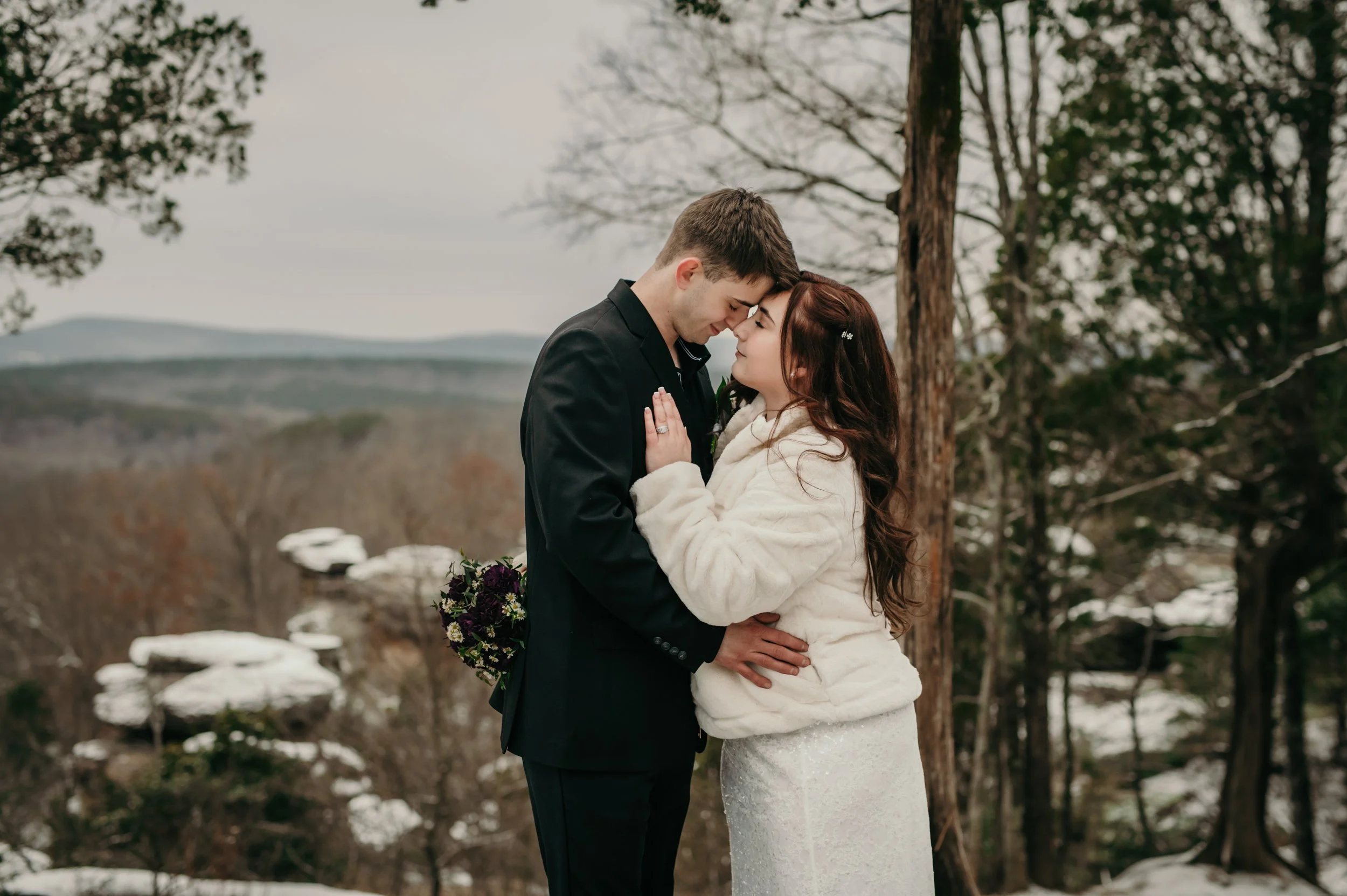 Snowy Garden of the Gods Elopement in Southern Illinois with Abbie + Liam