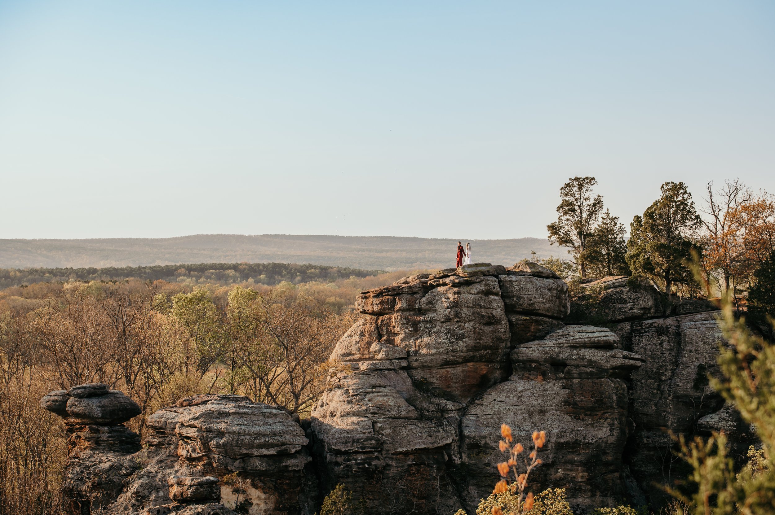 A Spring Elopement at Garden of the Gods: Midwest Magic Without the Miles