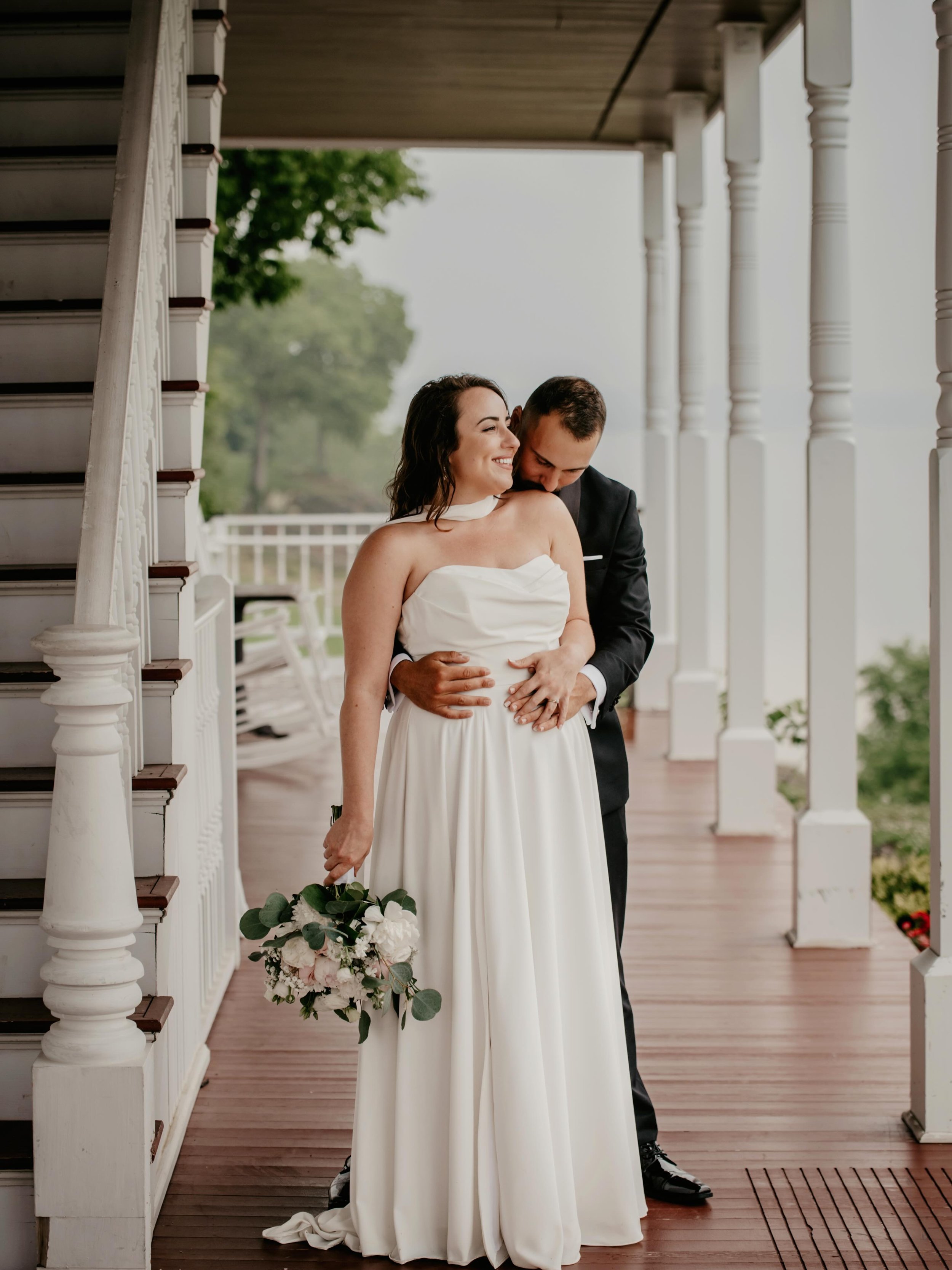 Thankful for the beautiful porch at @historicrosehotel  on rainy wedding days.