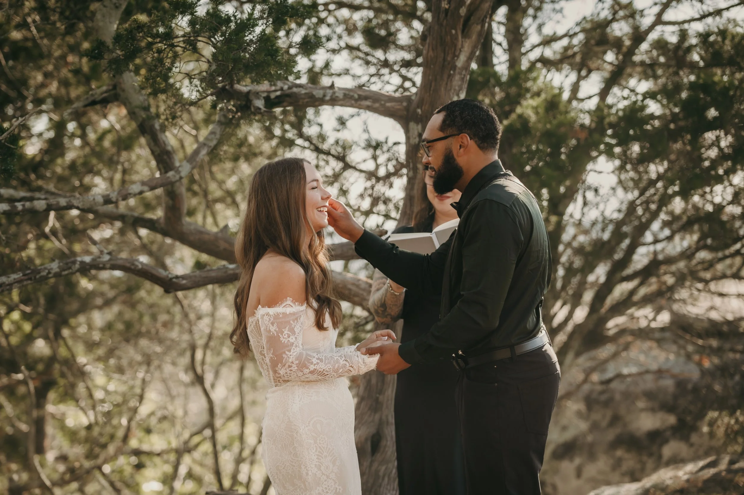 Southern Illinois elopement, Shawnee National Forest, garden of the Gods wedding,  adventure elopement, Shawnee National Forest Wedding, Illinois Elopement, Elope Illinois, where to get married in Illinois, Elope Shawnee, Cave in Rock, Ferne Clyffe, 