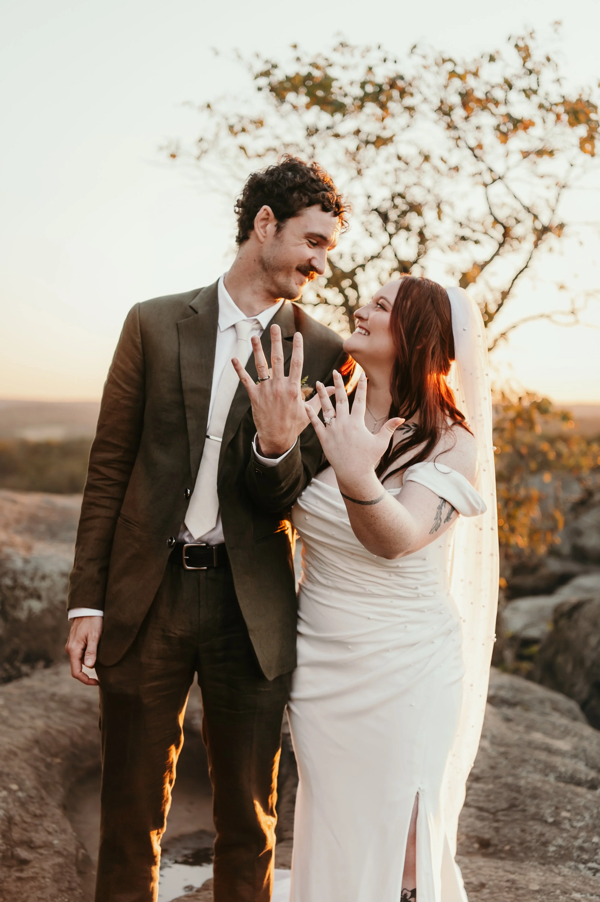Southern Illinois elopement, Shawnee National Forest, garden of the Gods wedding,  adventure elopement, Shawnee National Forest Wedding, Illinois Elopement, Elope Illinois, where to get married in Illinois, Elope Shawnee, Cave in Rock, Ferne Clyffe, 
