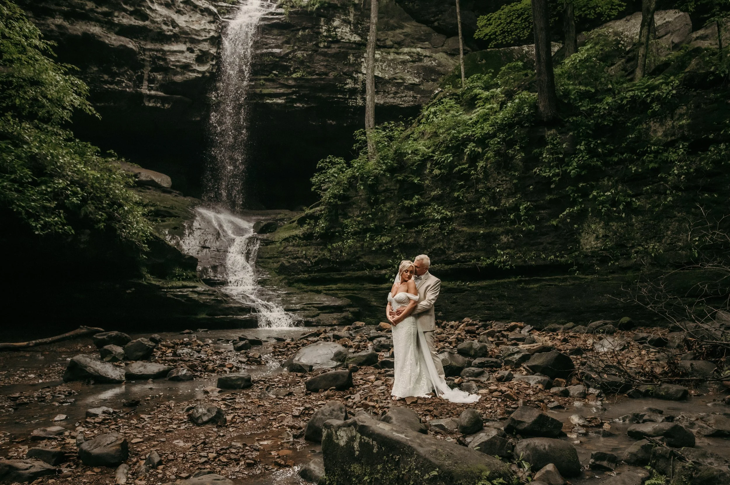 Southern Illinois elopement, Shawnee National Forest, Shawnee National Forest Wedding, Illinois Elopement, Elope Illinois, where to get married in Illinois, Elope Shawnee, Cave in Rock, Ferne Clyffe, Giant City, Ohio River, Jackson Falls, Bell Smith 